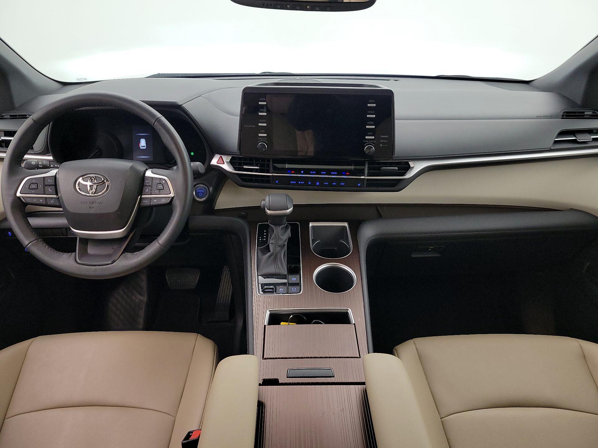 Thumbnail: 2023 Toyota Sienna - 9