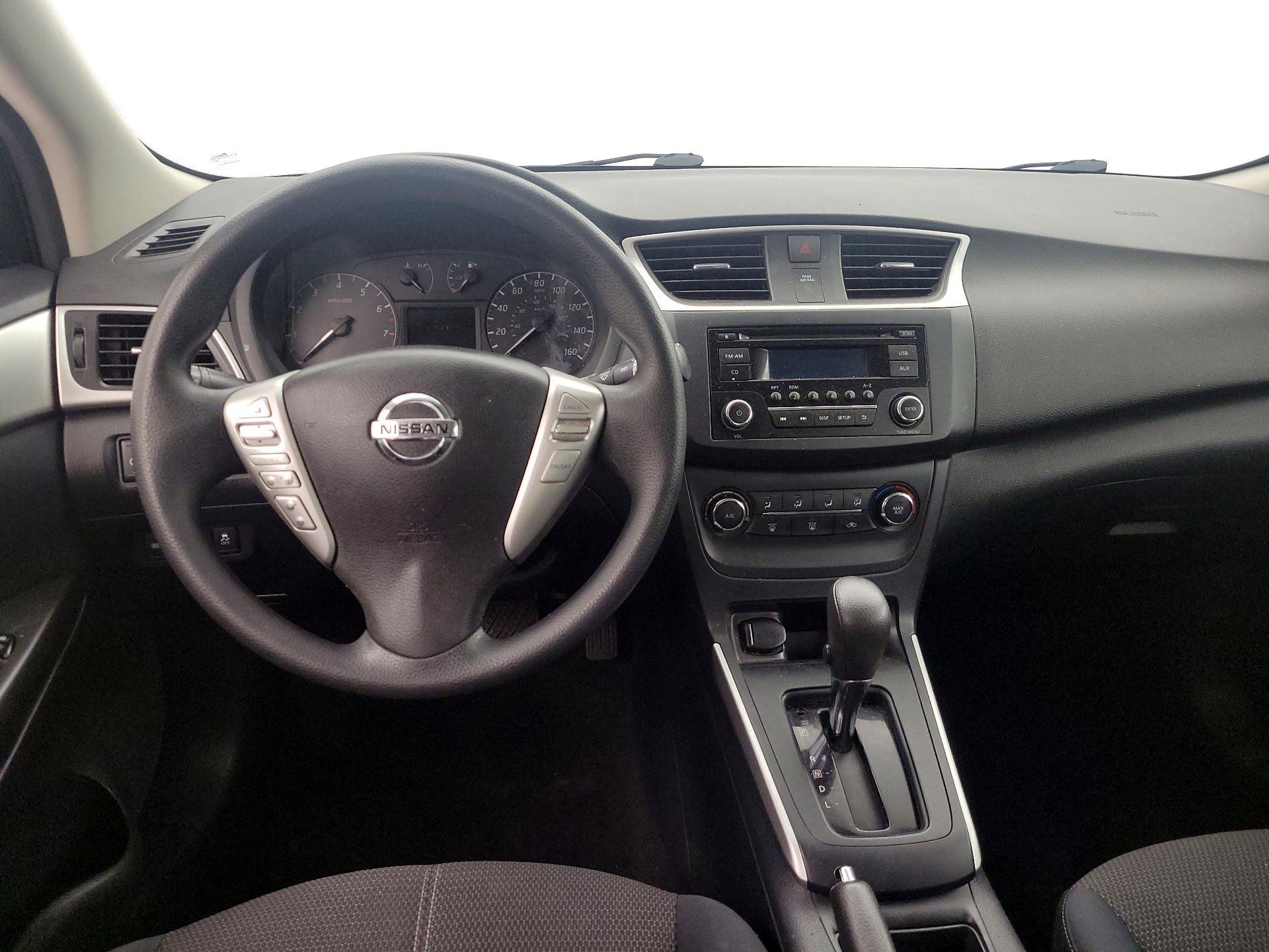 Thumbnail: 2017 Nissan Sentra - 10