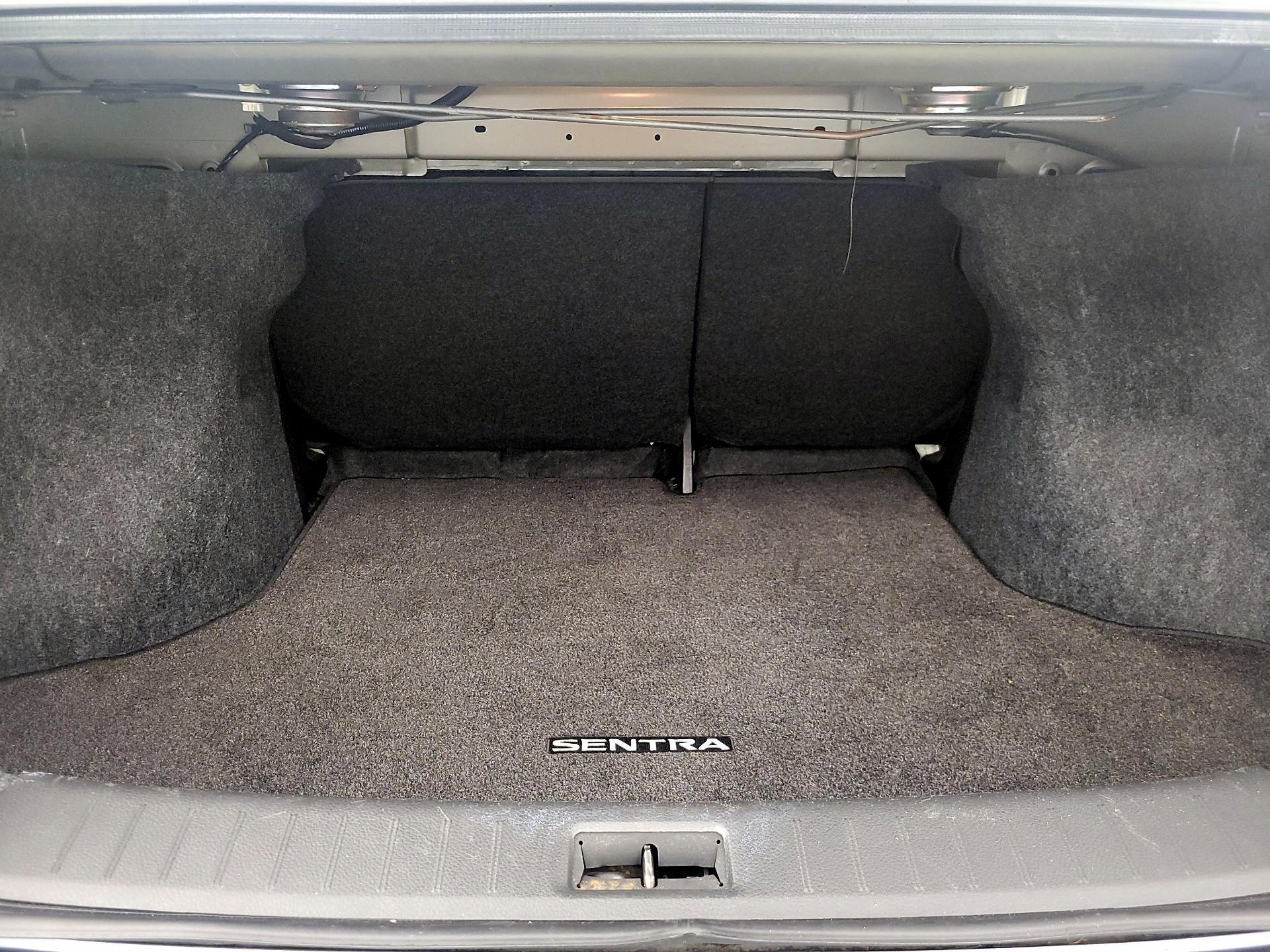 Thumbnail: 2017 Nissan Sentra - 19