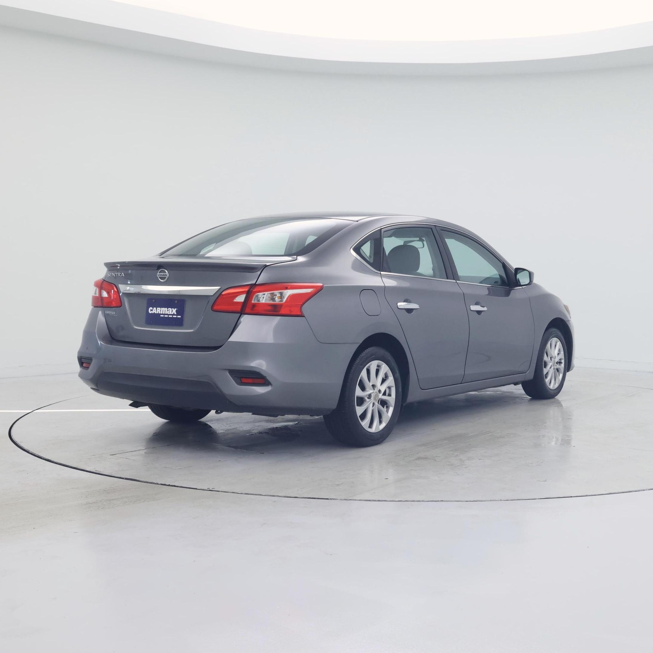 Thumbnail: 2017 Nissan Sentra - 8