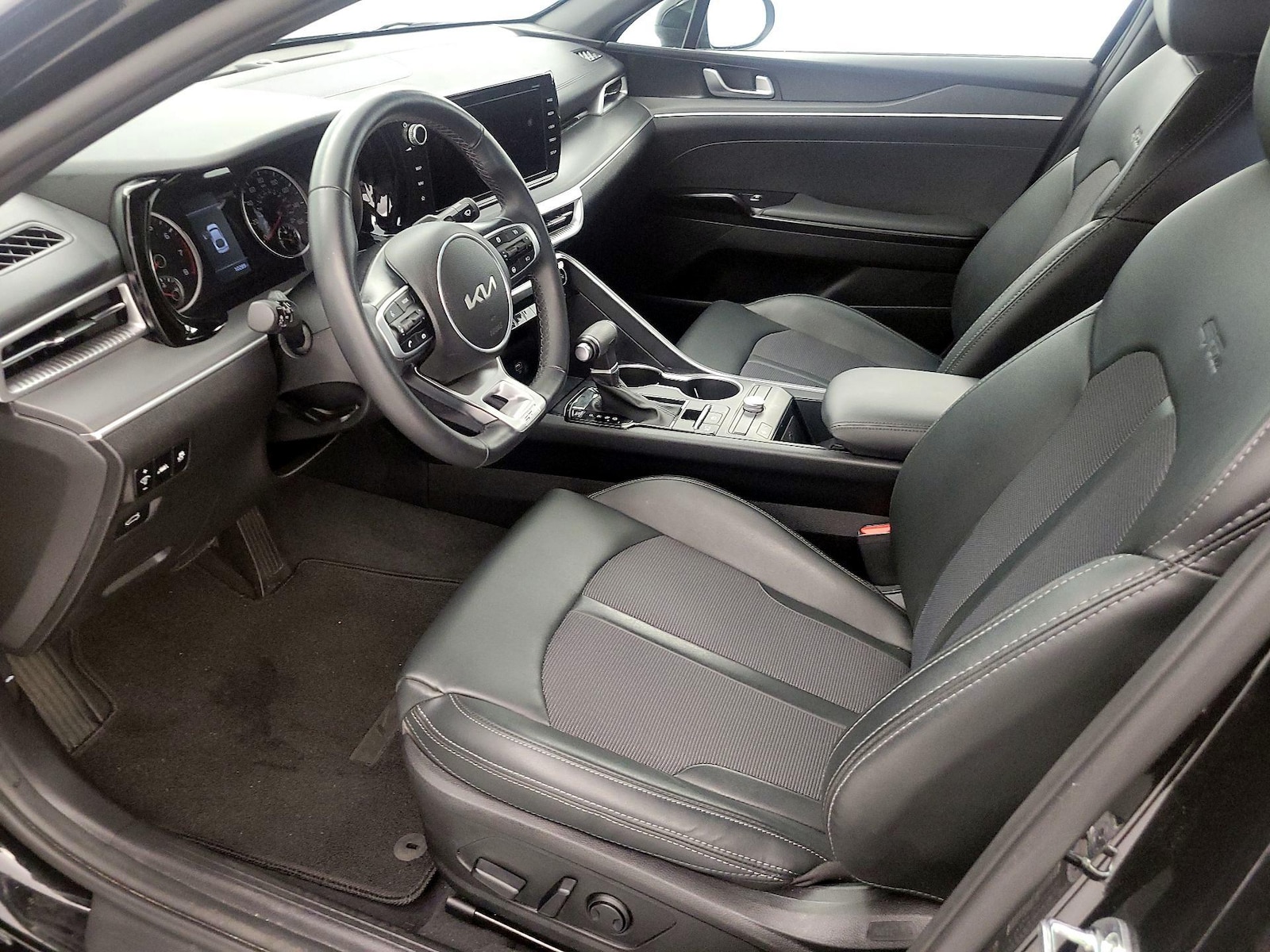 2023 Kia K5 GT-Line - Photo 12