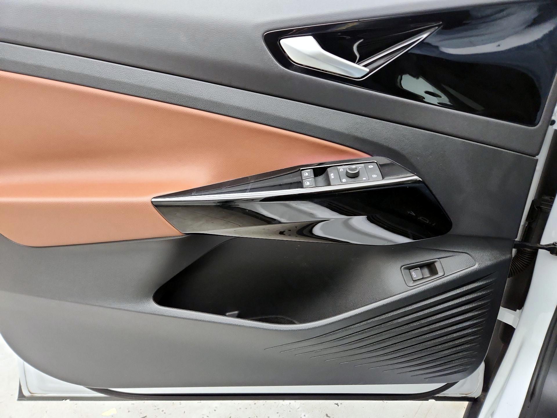 Thumbnail: 2021 Volkswagen ID.4 - 12