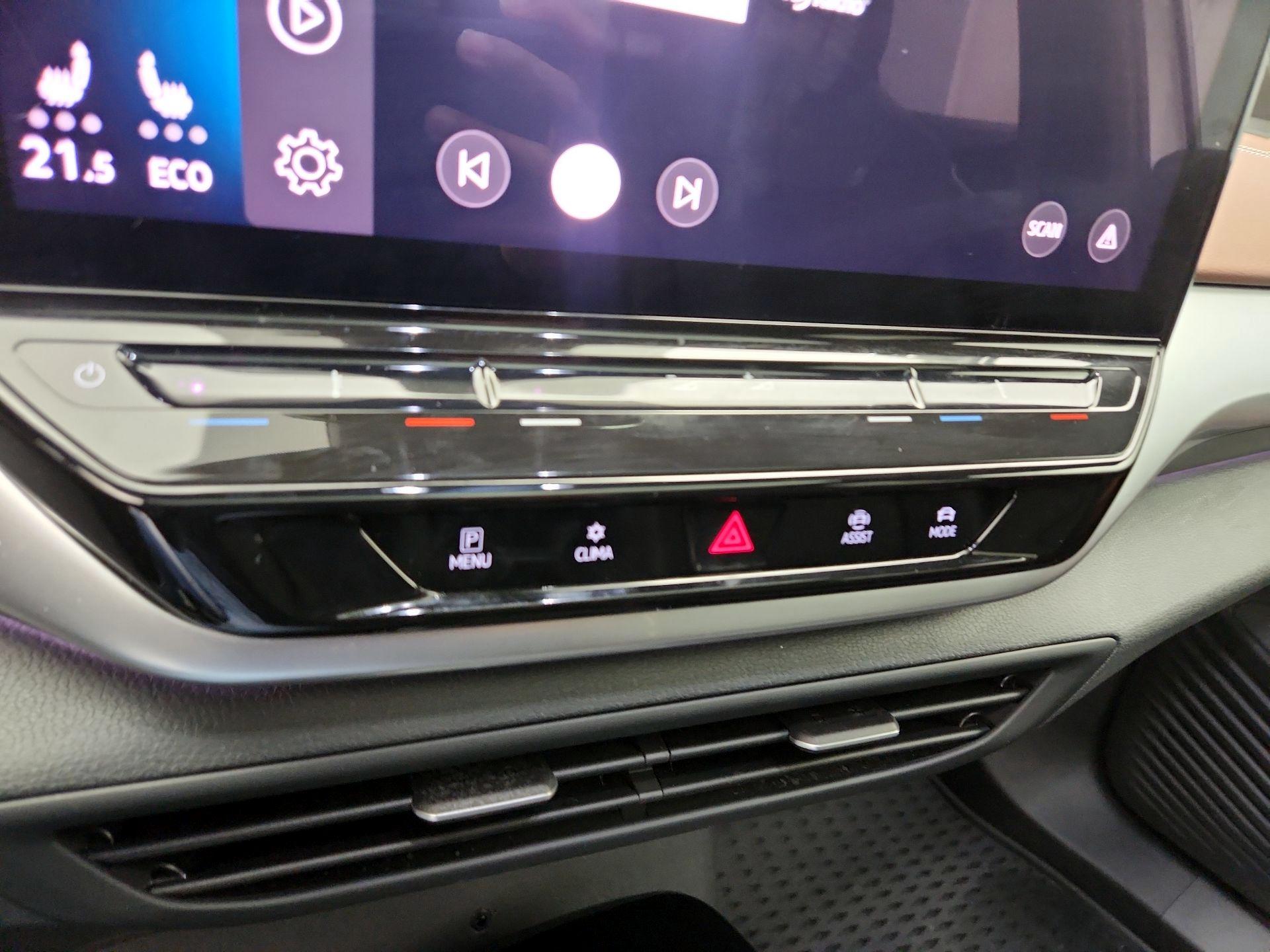 Thumbnail: 2021 Volkswagen ID.4 - 16