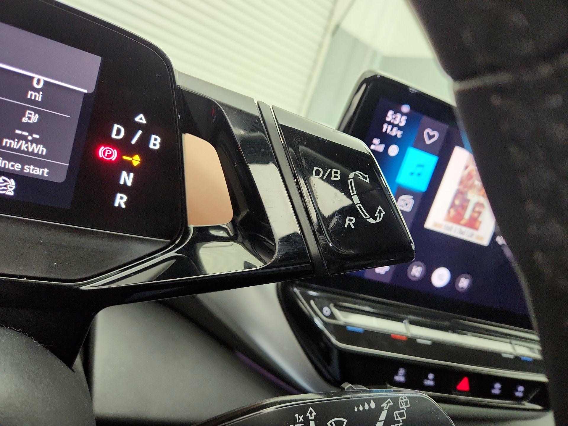 Thumbnail: 2021 Volkswagen ID.4 - 17