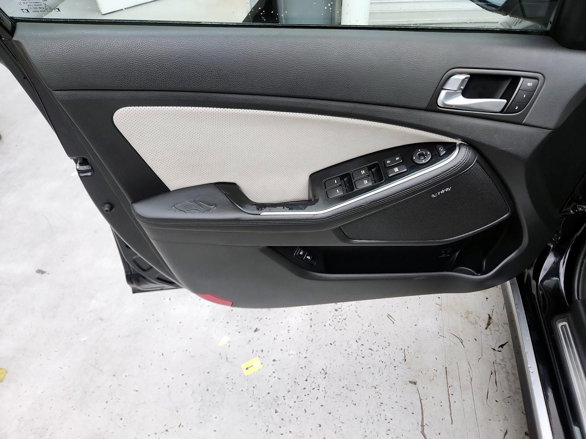 Thumbnail: 2015 Kia Optima - 12