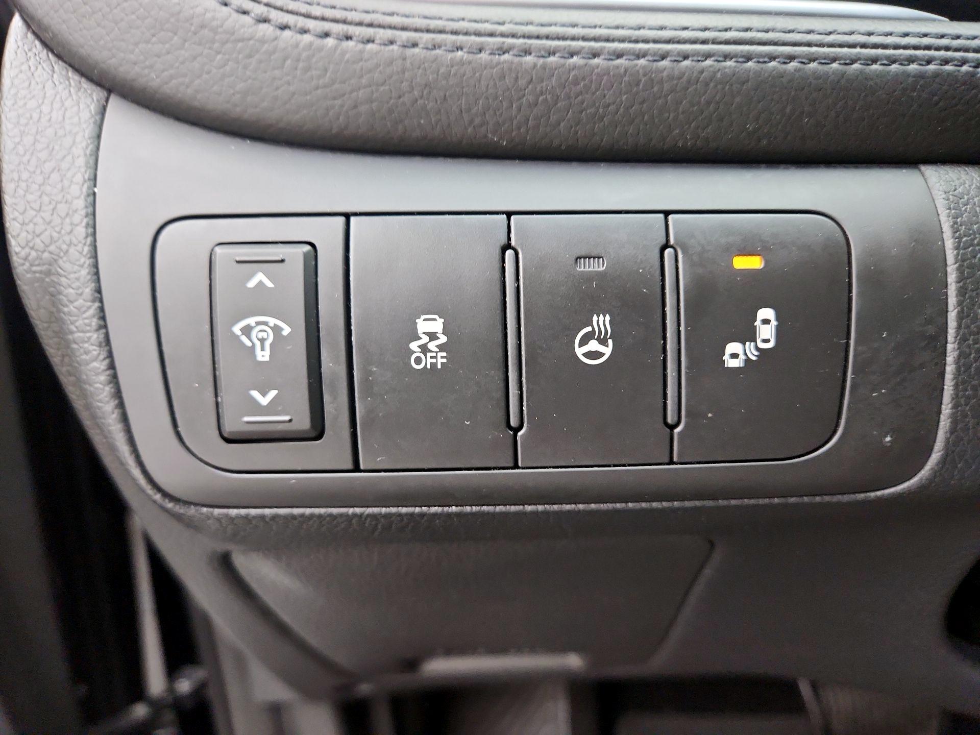 Thumbnail: 2015 Kia Optima - 13