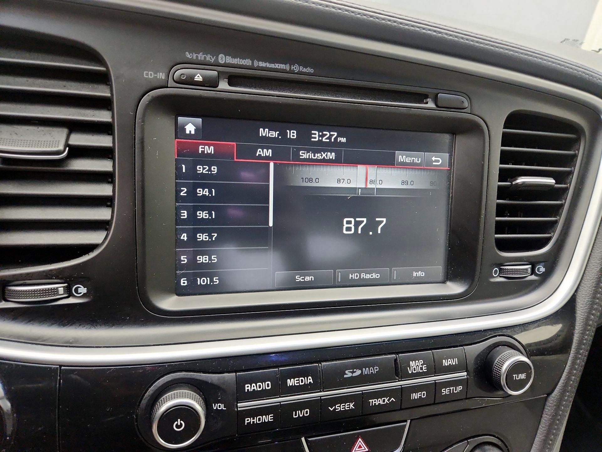 Thumbnail: 2015 Kia Optima - 16