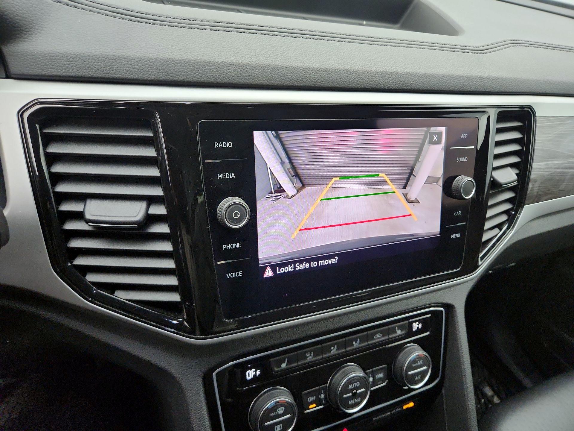 Thumbnail: 2022 Volkswagen Atlas - 14