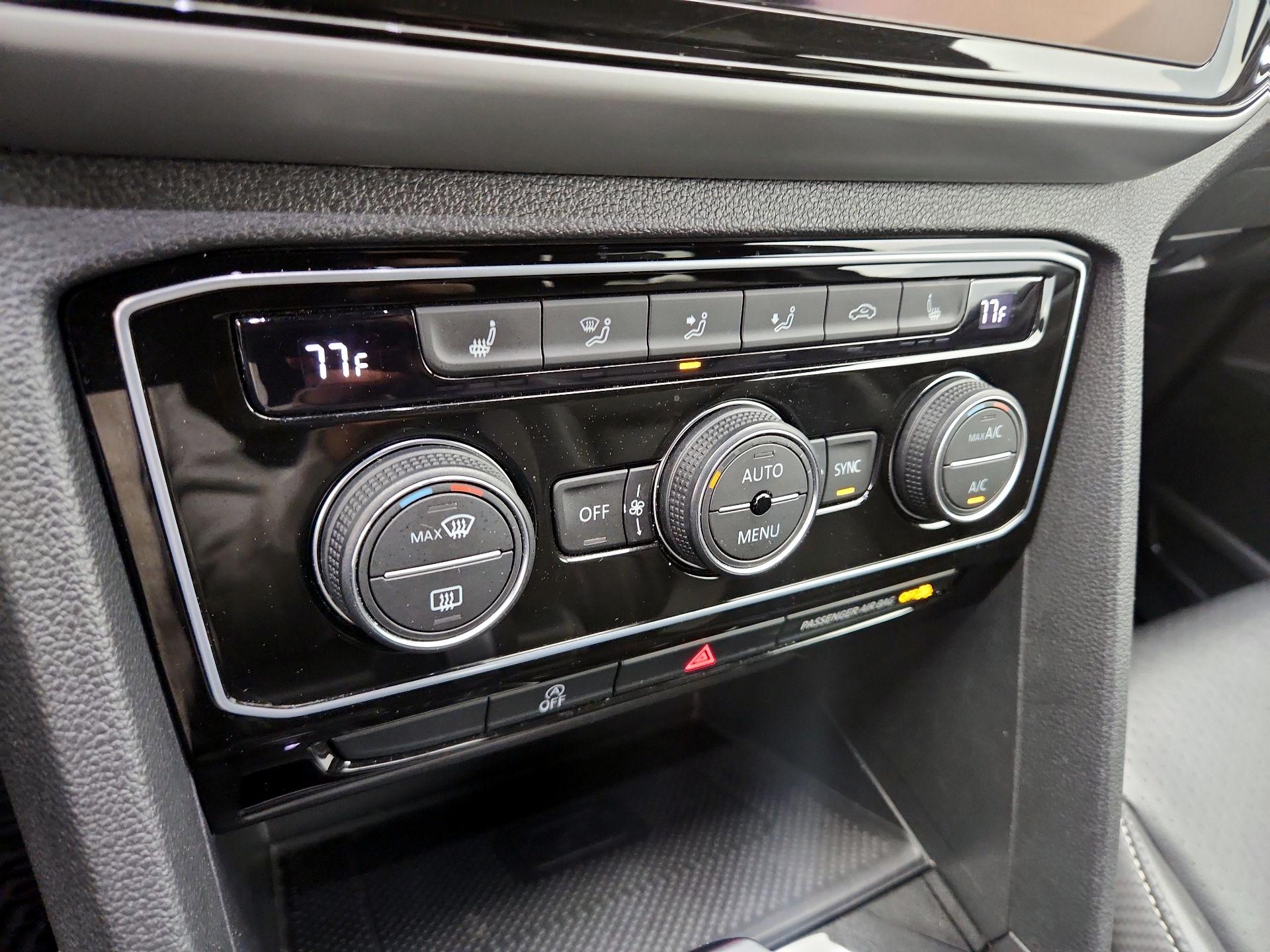 Thumbnail: 2022 Volkswagen Atlas - 16