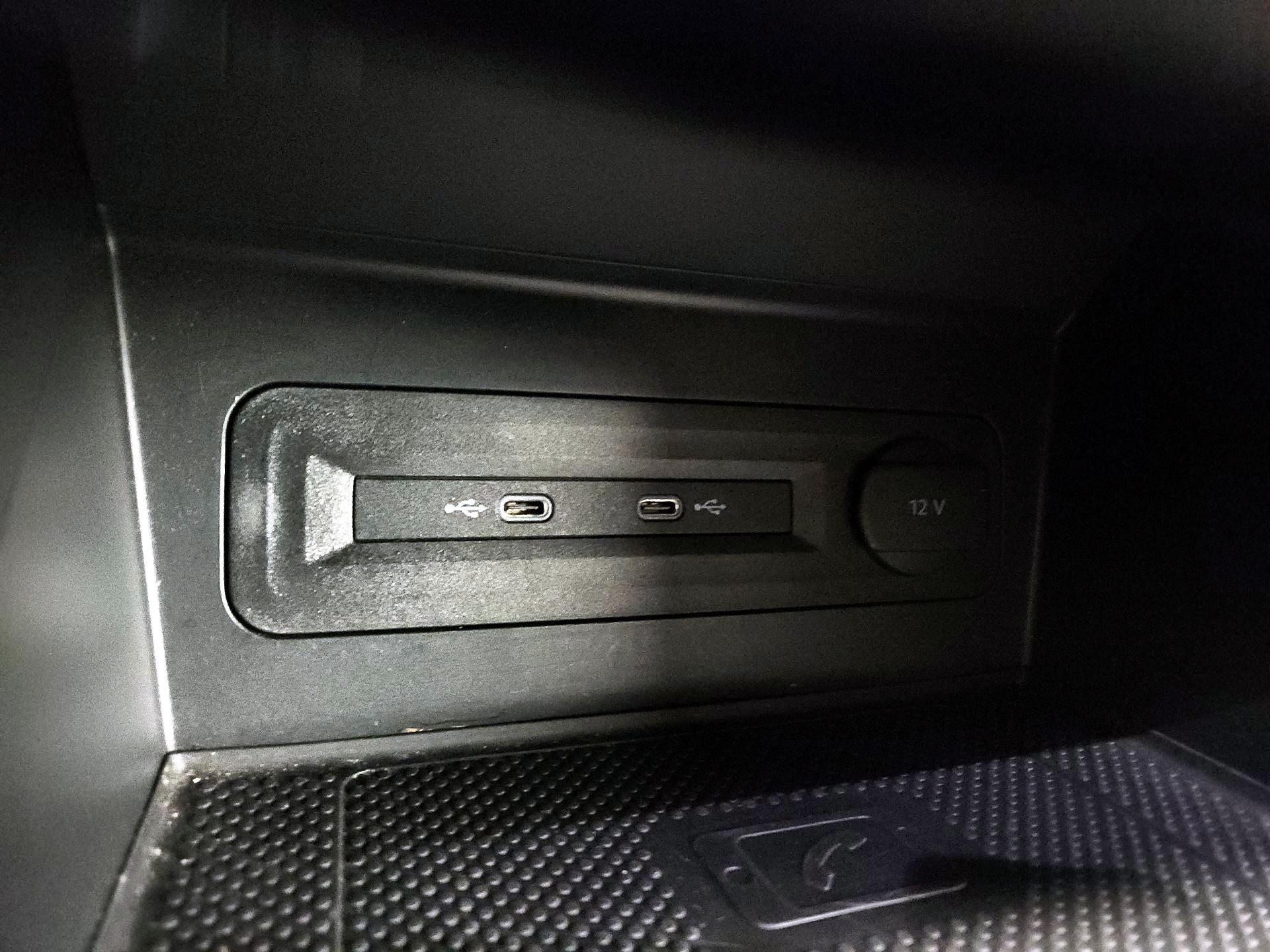 Thumbnail: 2022 Volkswagen Atlas - 18