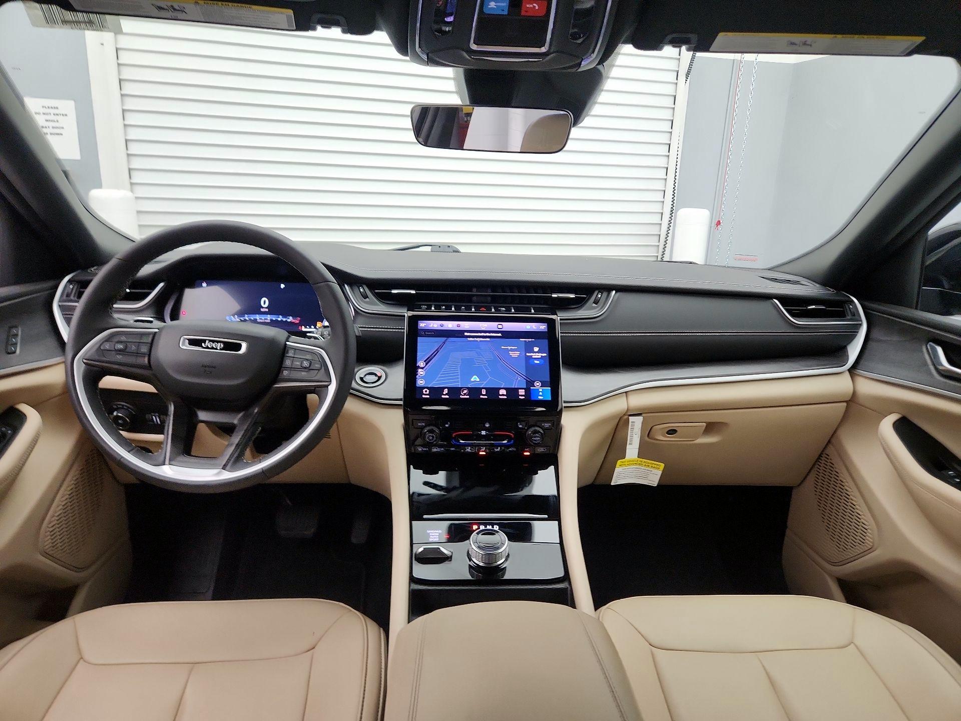 Thumbnail: 2025 Jeep Grand Cherokee - 9