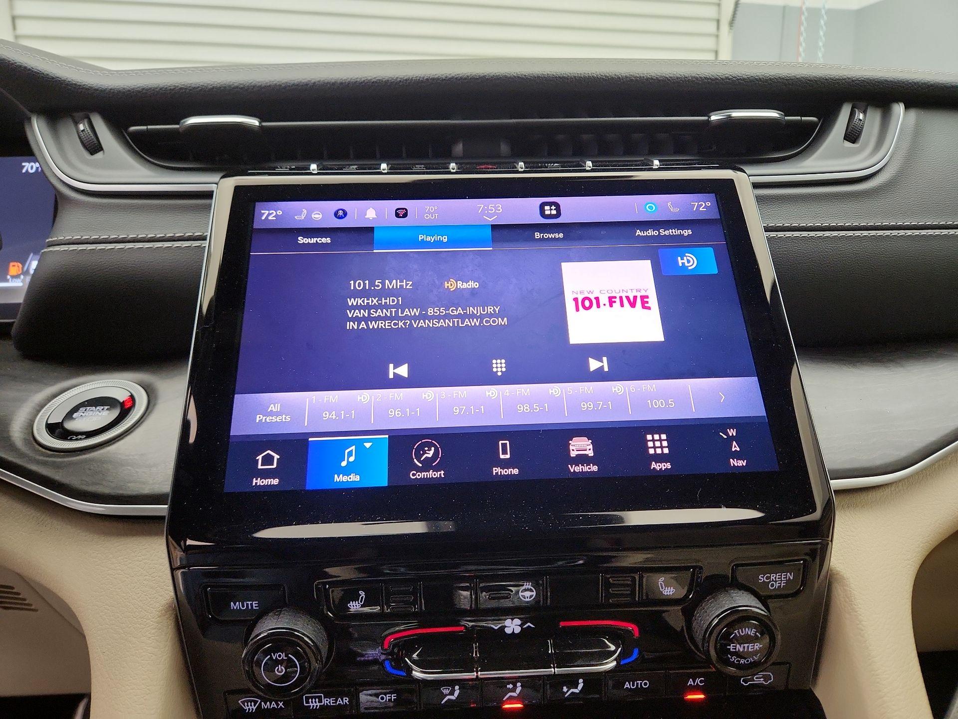 Thumbnail: 2025 Jeep Grand Cherokee - 16