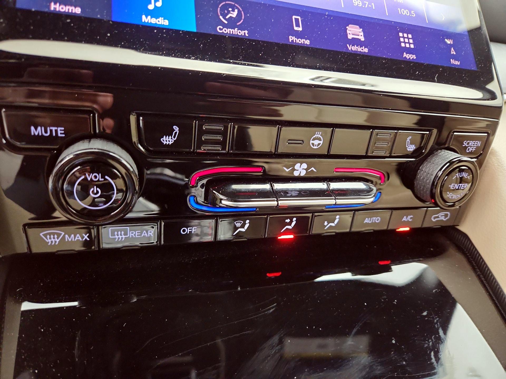 Thumbnail: 2025 Jeep Grand Cherokee - 17