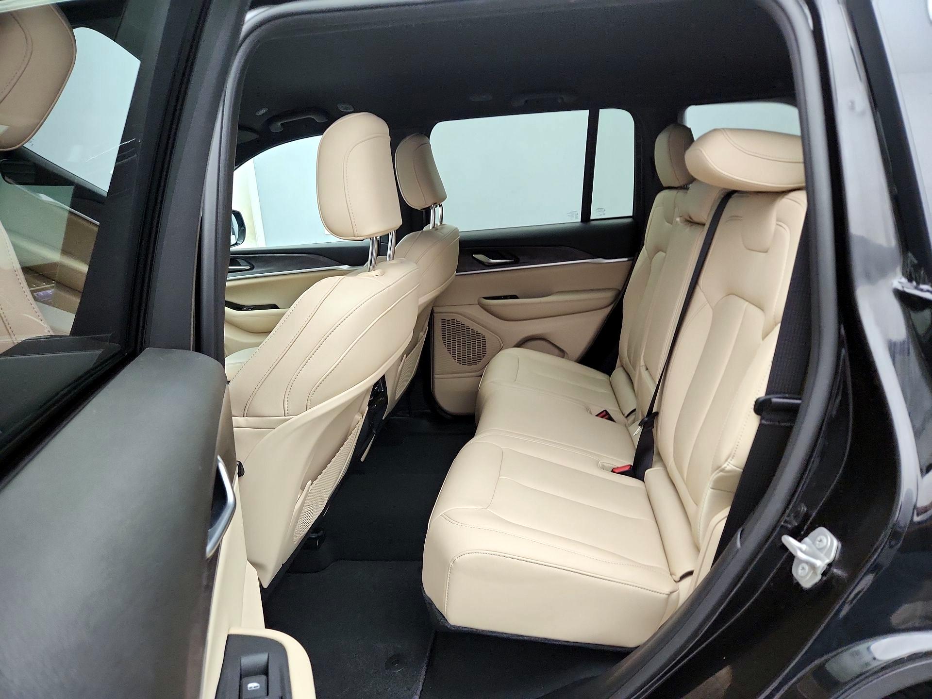 Thumbnail: 2025 Jeep Grand Cherokee - 20