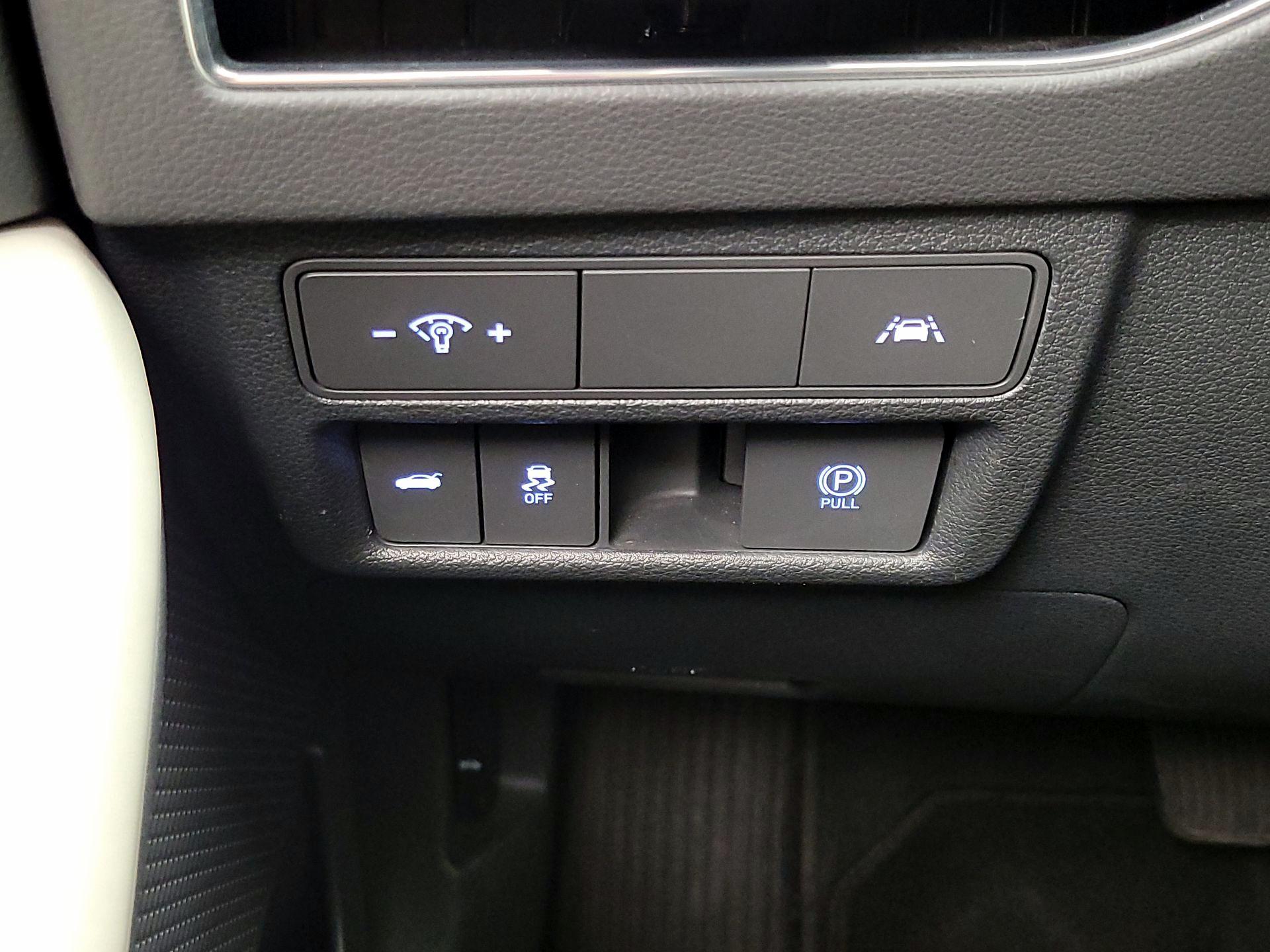 Thumbnail: 2023 Hyundai Sonata - 13