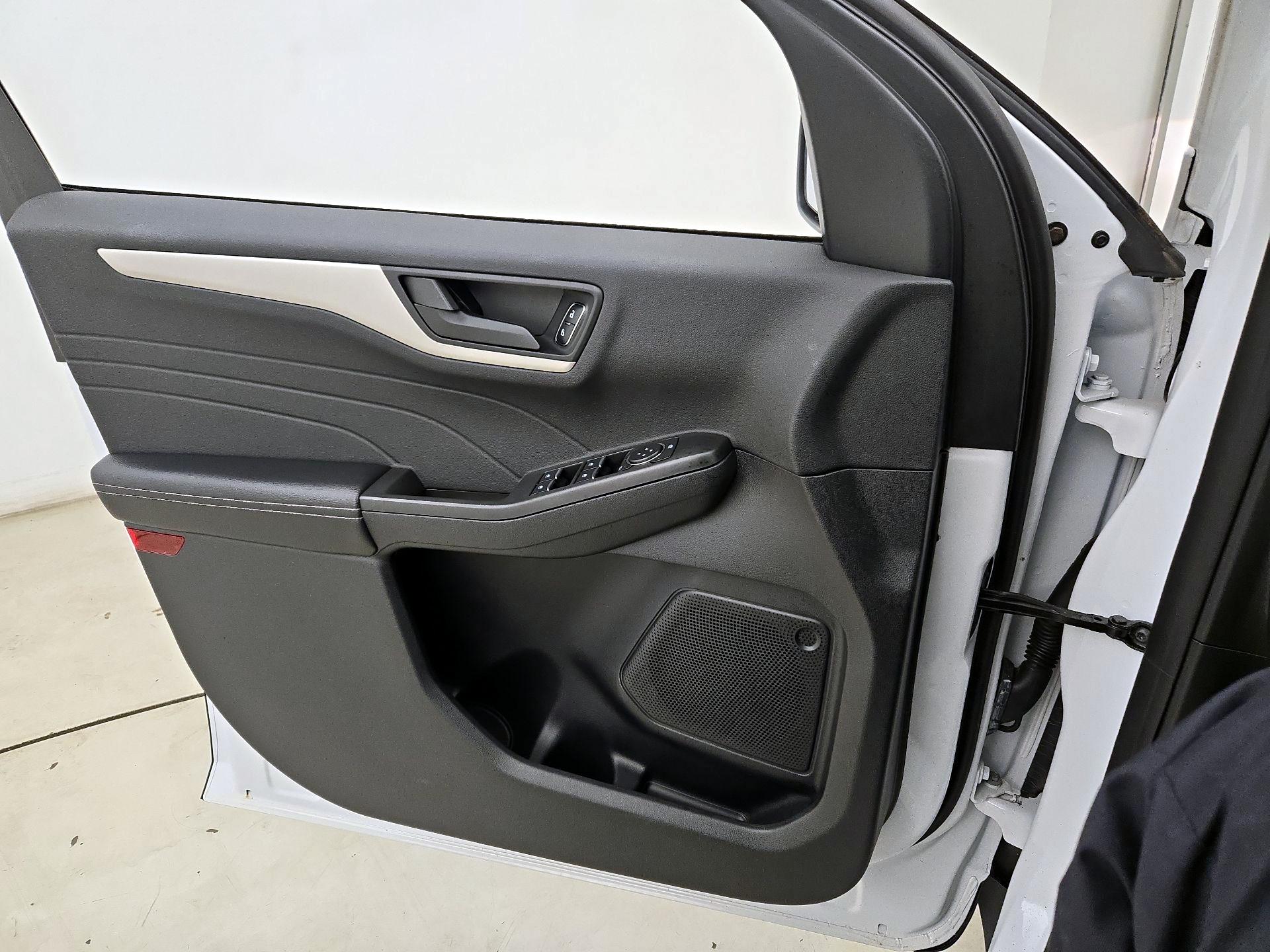 Thumbnail: 2022 Ford Escape - 12