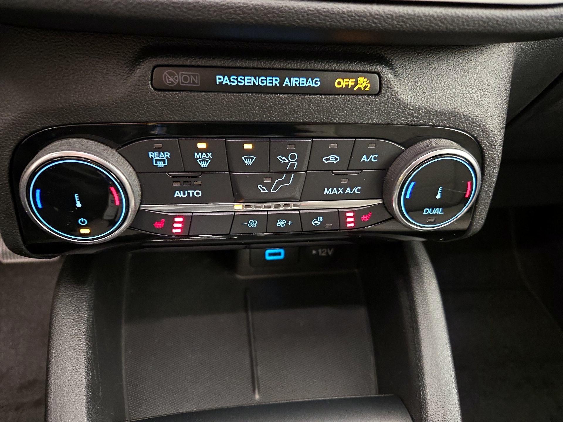 Thumbnail: 2022 Ford Escape - 16