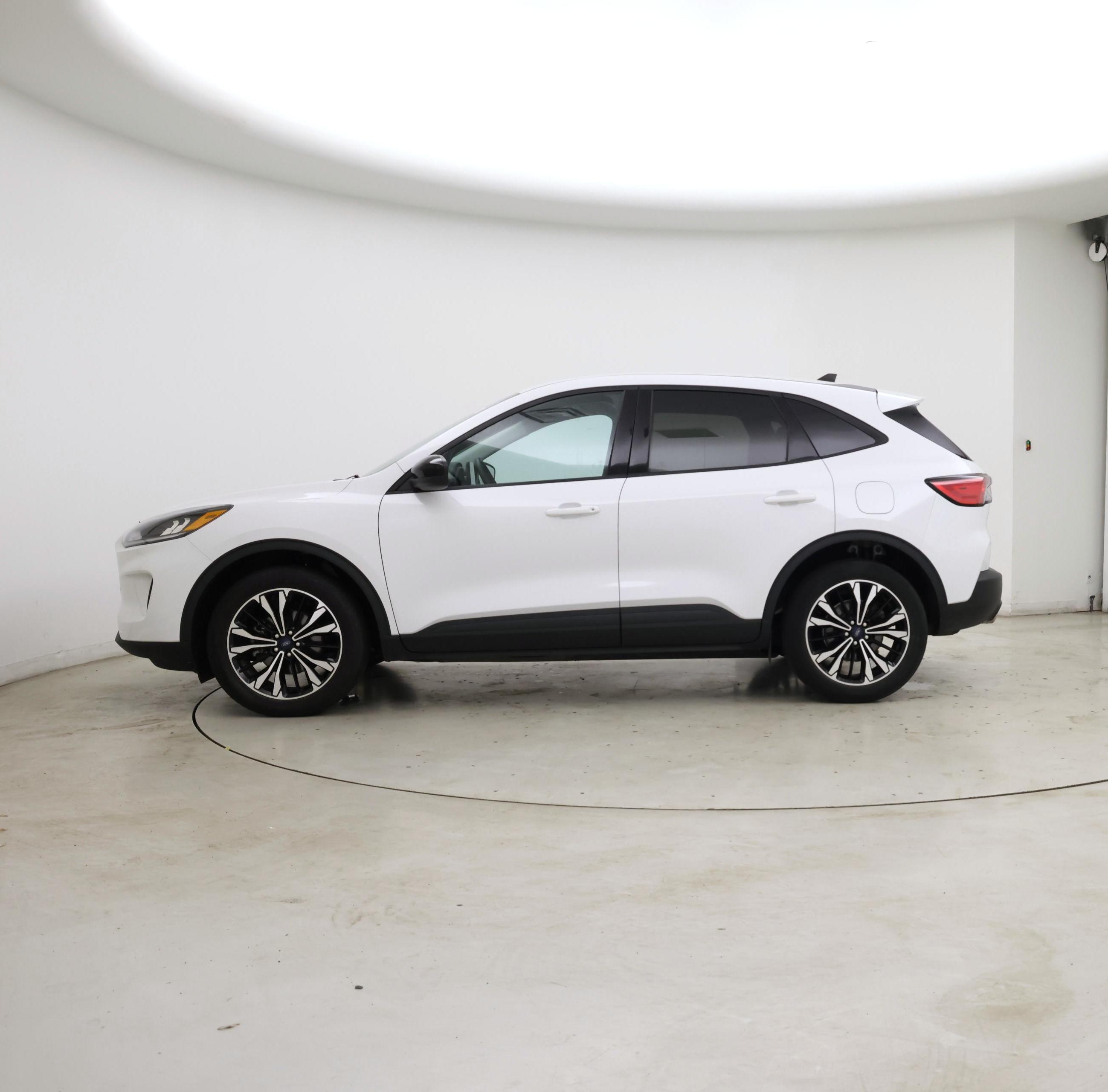 Thumbnail: 2022 Ford Escape - 3