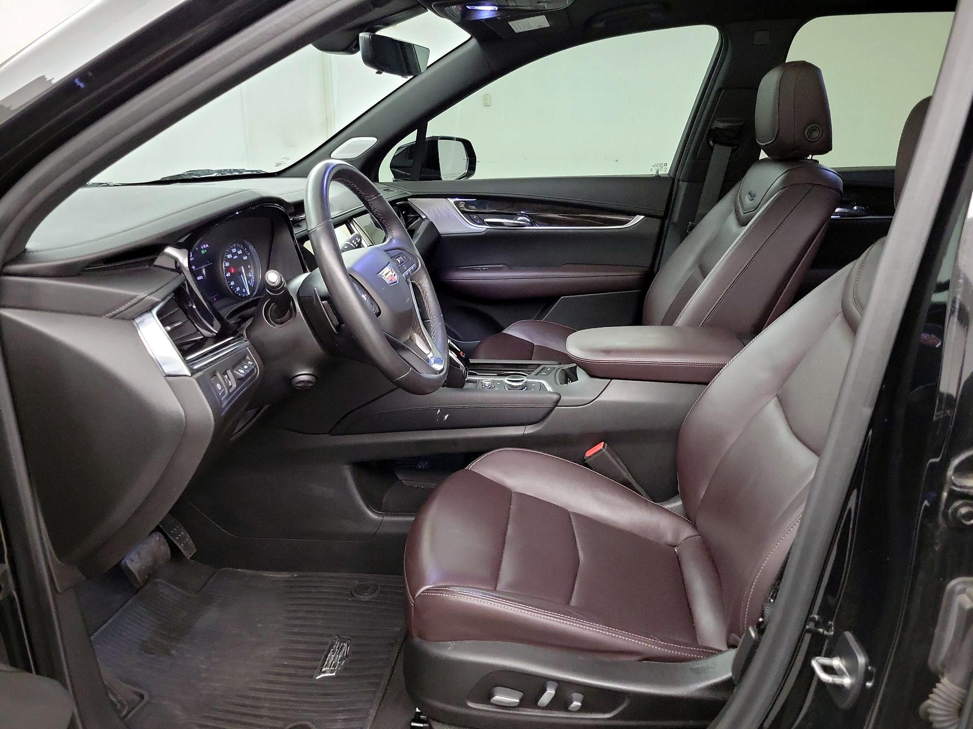 Thumbnail: 2021 Cadillac XT6 - 11