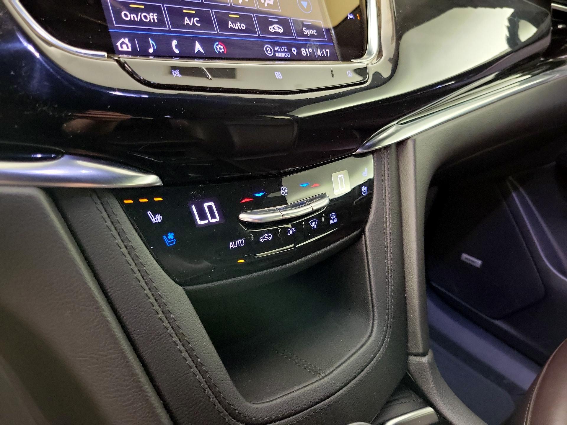 Thumbnail: 2021 Cadillac XT6 - 17