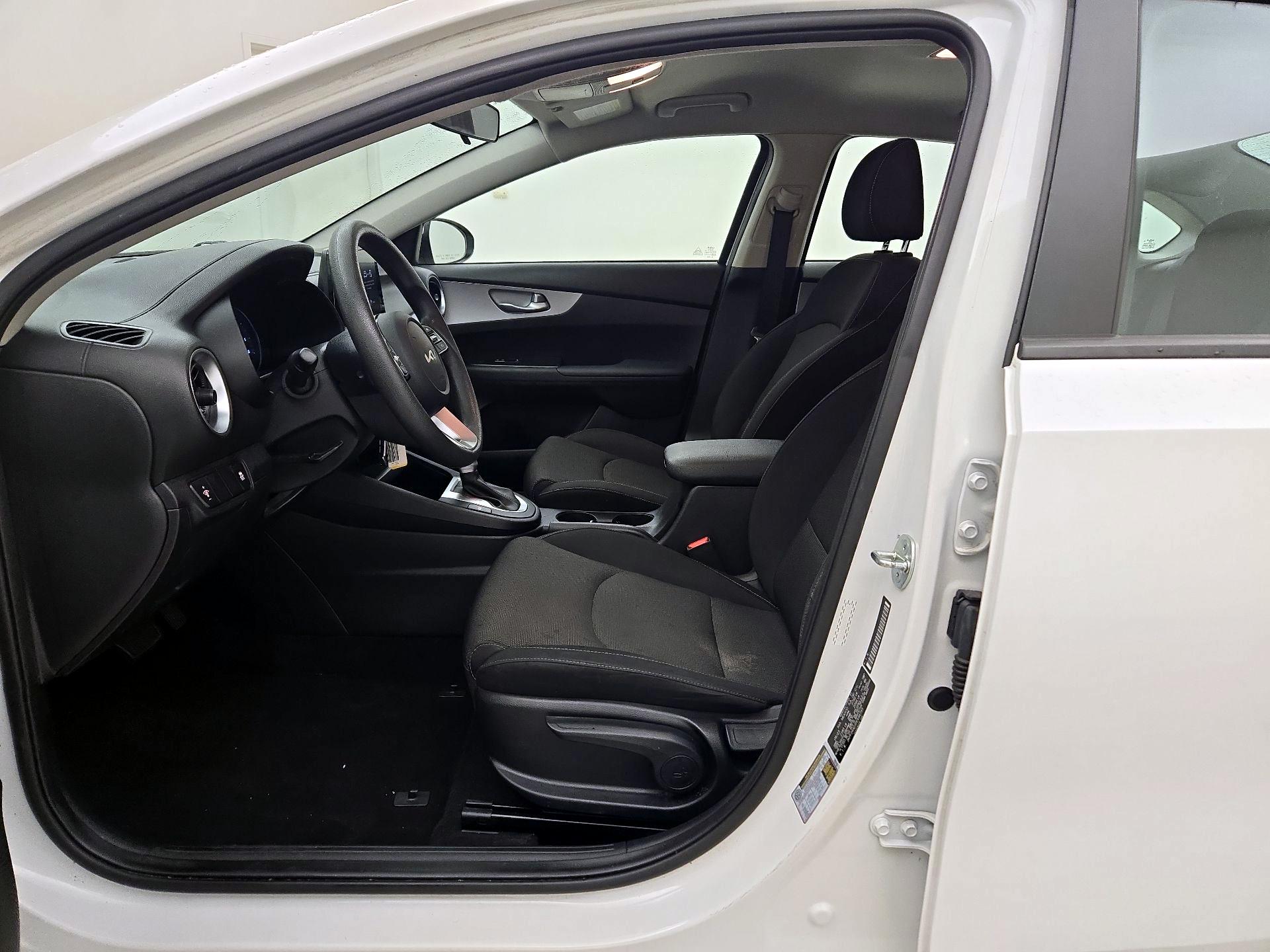 Thumbnail: 2023 Kia Forte - 11