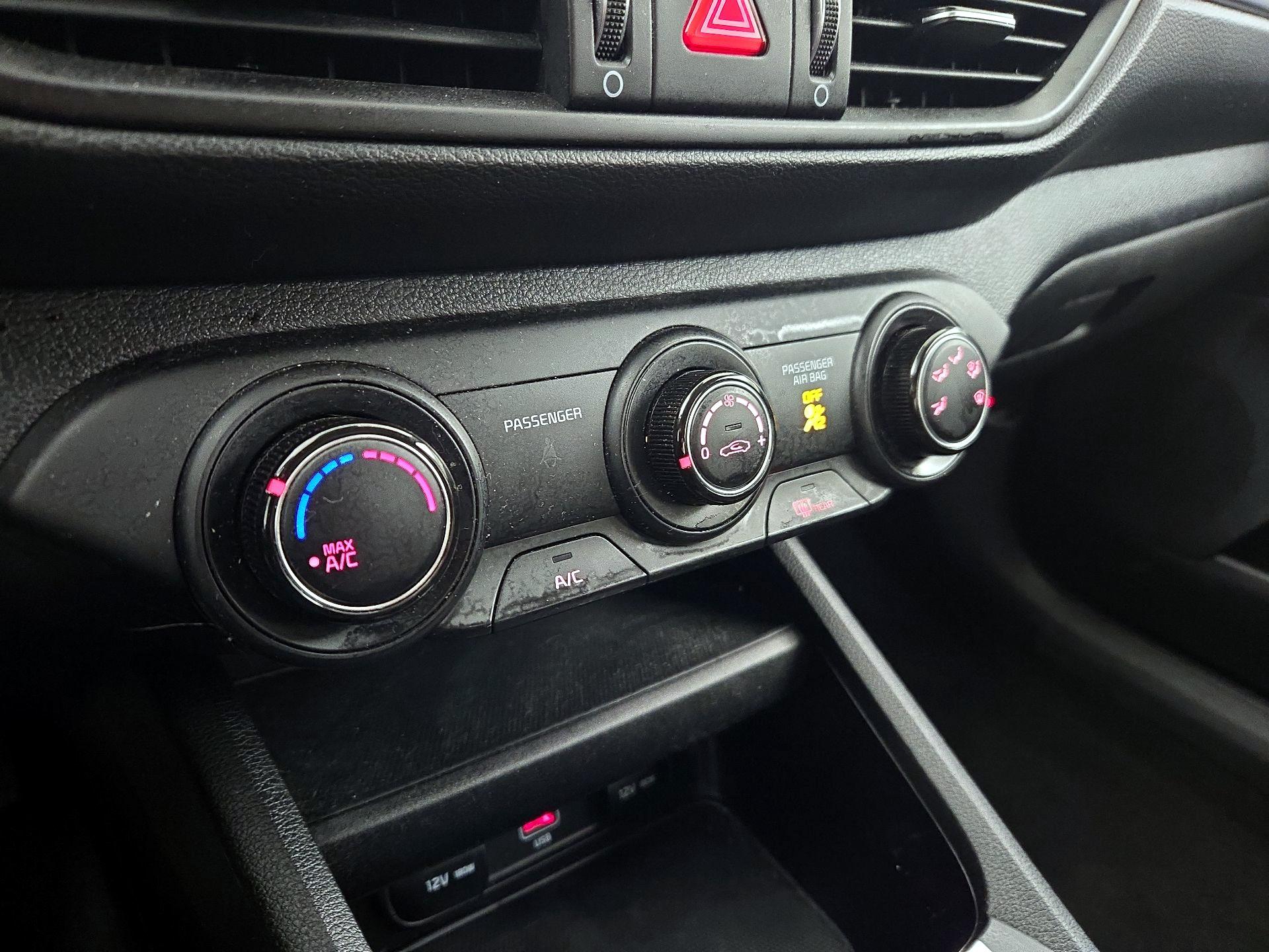 Thumbnail: 2023 Kia Forte - 16