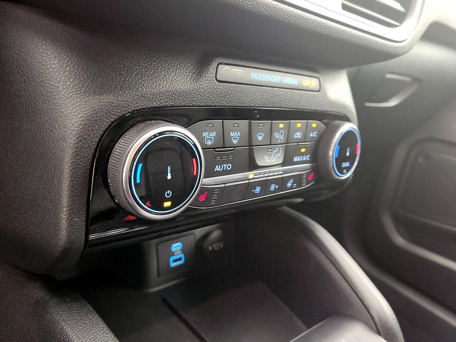 Thumbnail: 2022 Ford Escape - 17