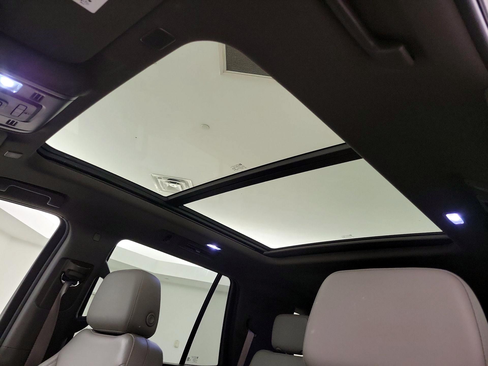 Thumbnail: 2022 Chevrolet Tahoe - 19