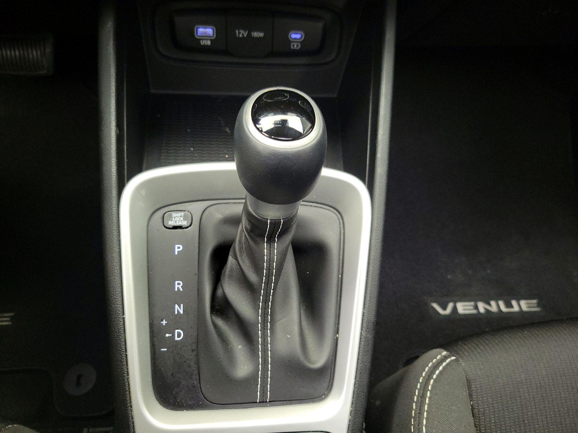 Thumbnail: 2023 Hyundai Venue - 17