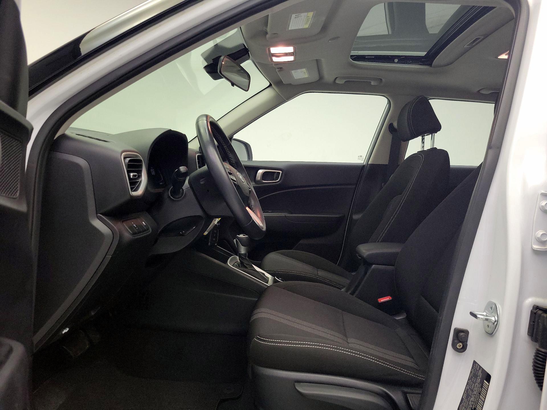 Thumbnail: 2023 Hyundai Venue - 19