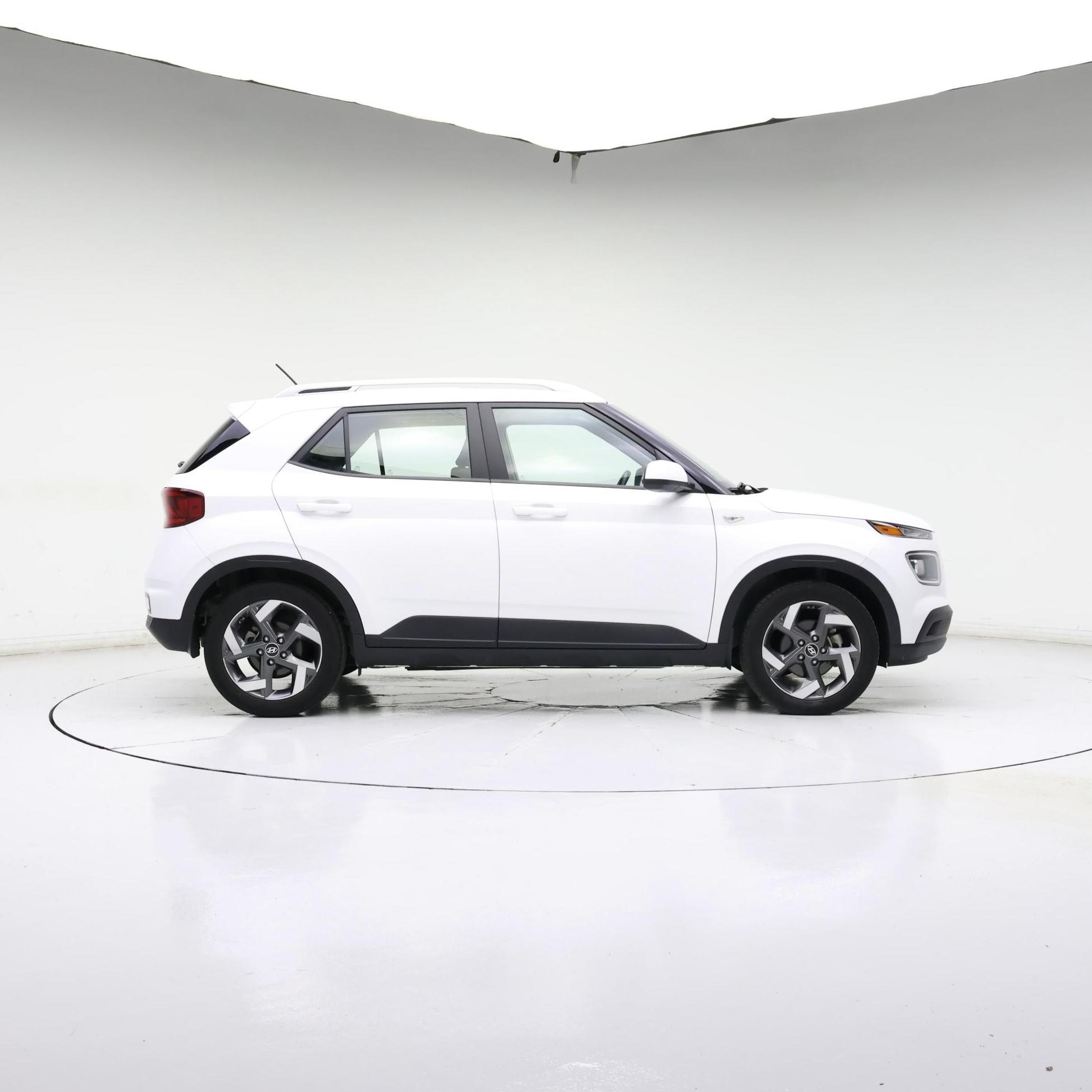 Thumbnail: 2023 Hyundai Venue - 7