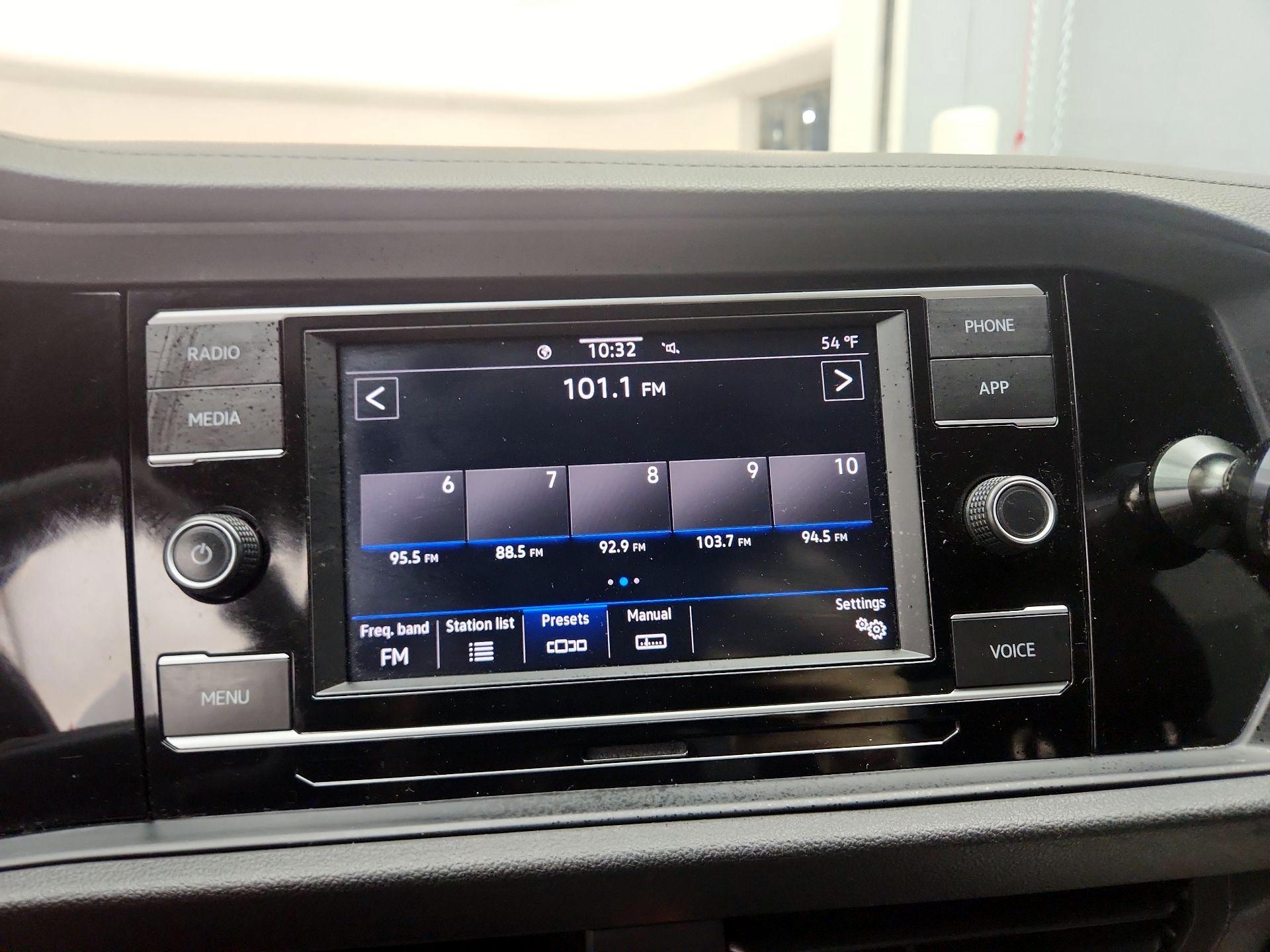 Thumbnail: 2021 Volkswagen Jetta - 15