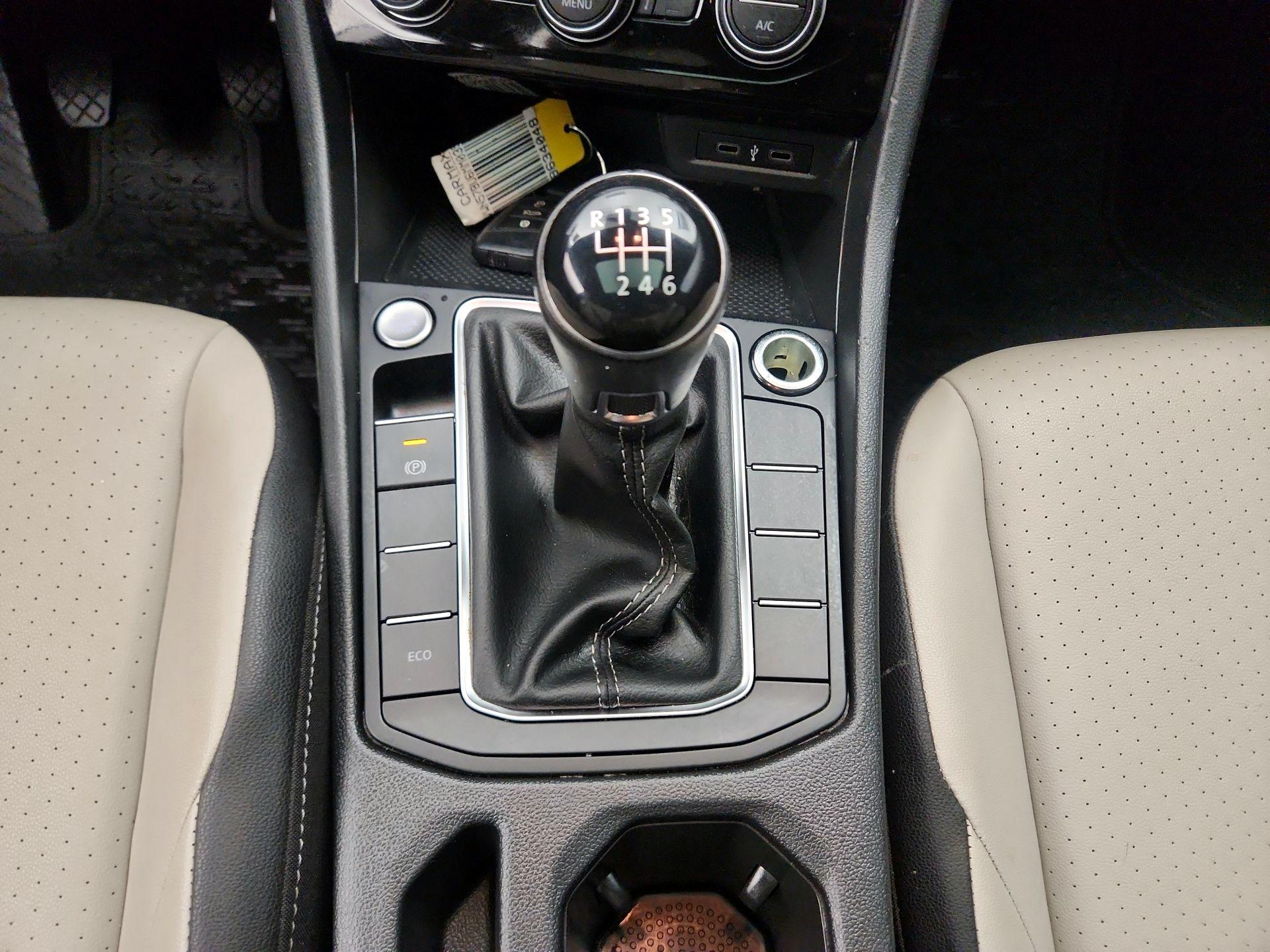 Thumbnail: 2021 Volkswagen Jetta - 17