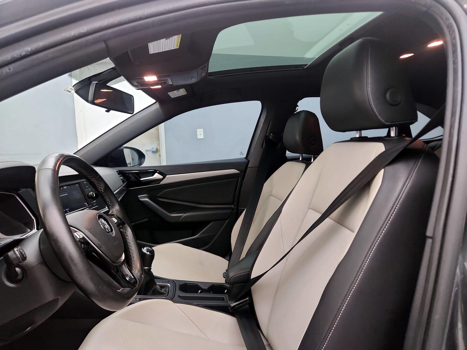 Thumbnail: 2021 Volkswagen Jetta - 19