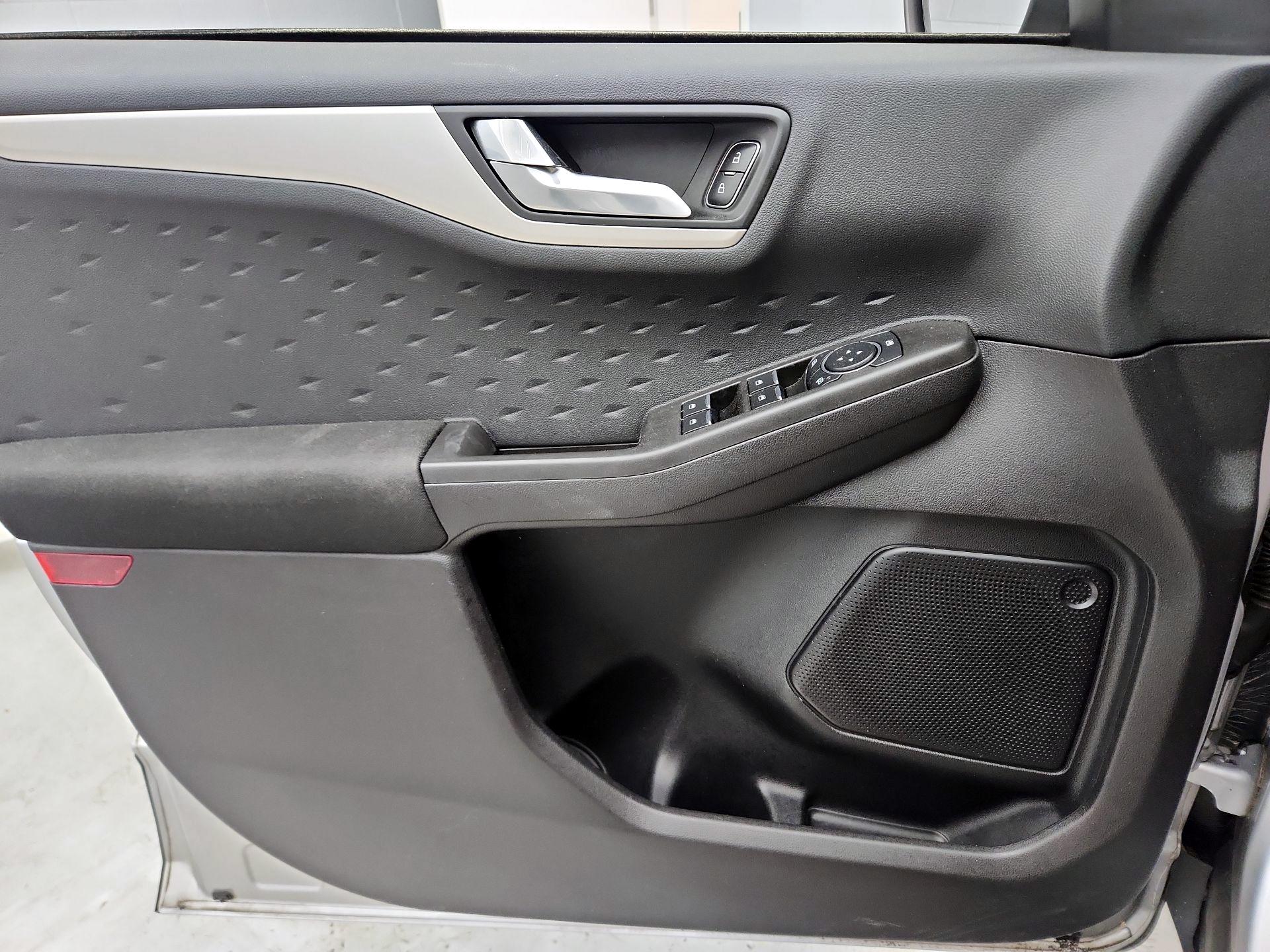 Thumbnail: 2020 Ford Escape - 12