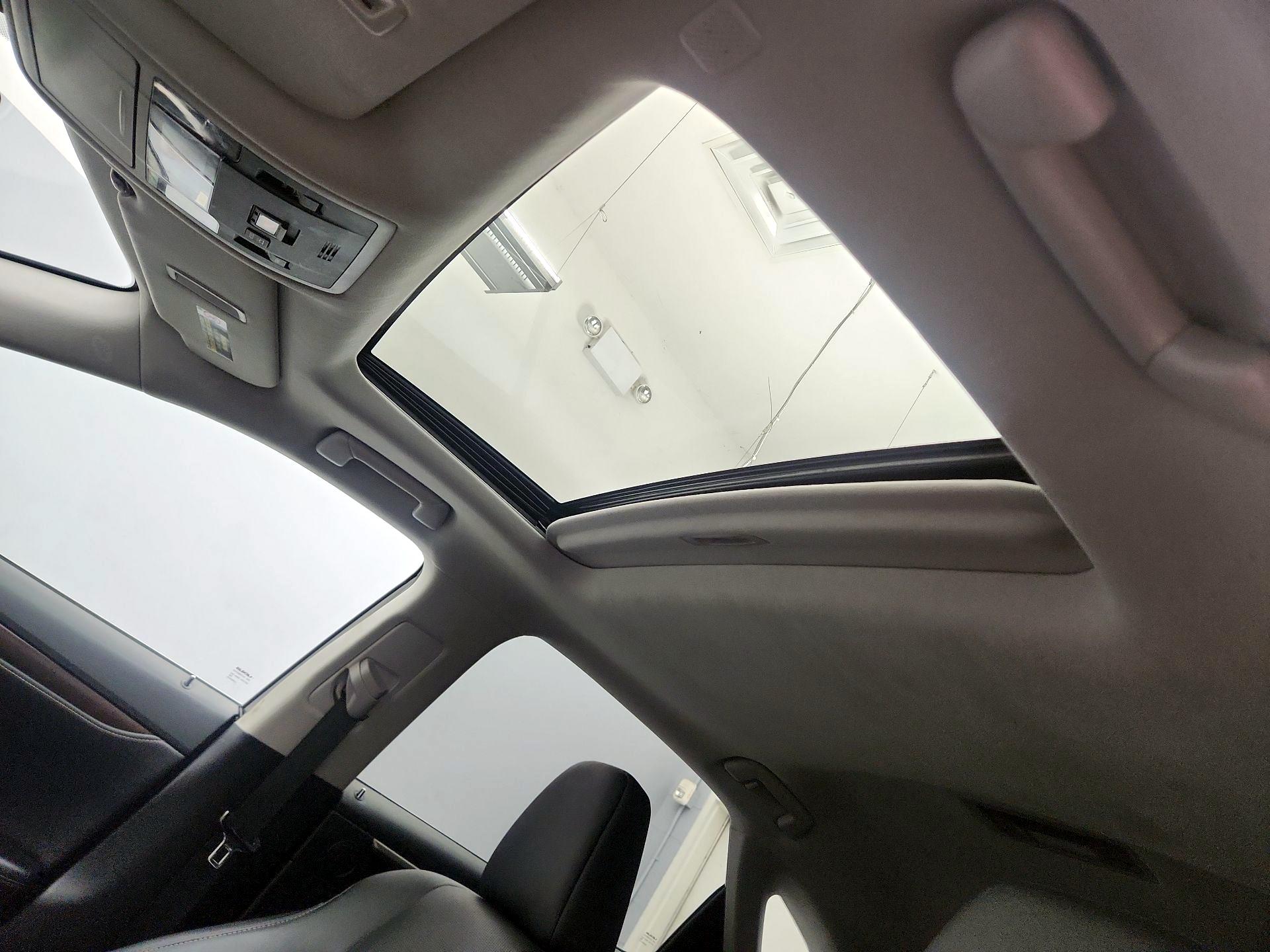 Thumbnail: 2020 Lexus RX - 19