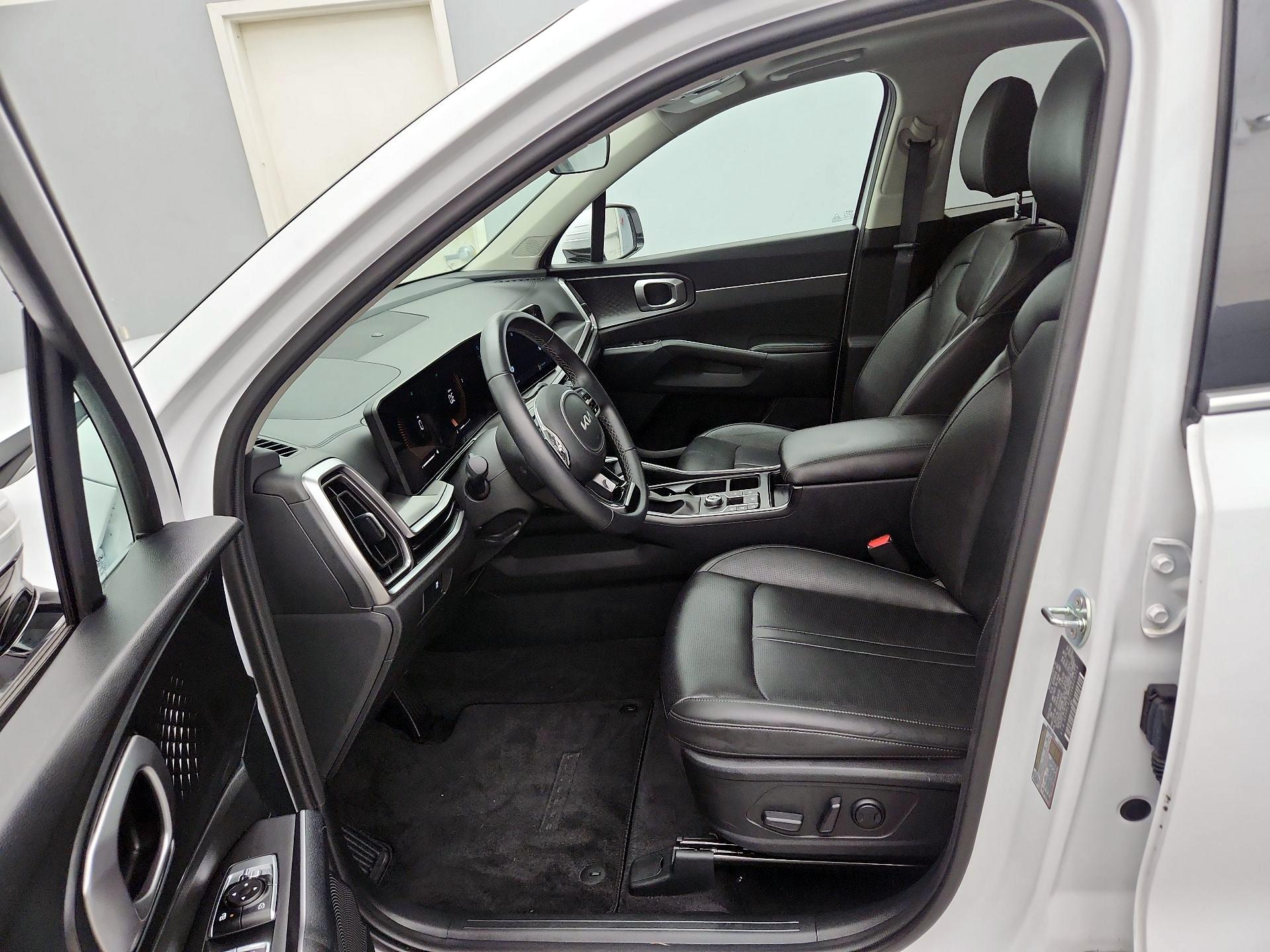 Thumbnail: 2025 Kia Sorento - 11