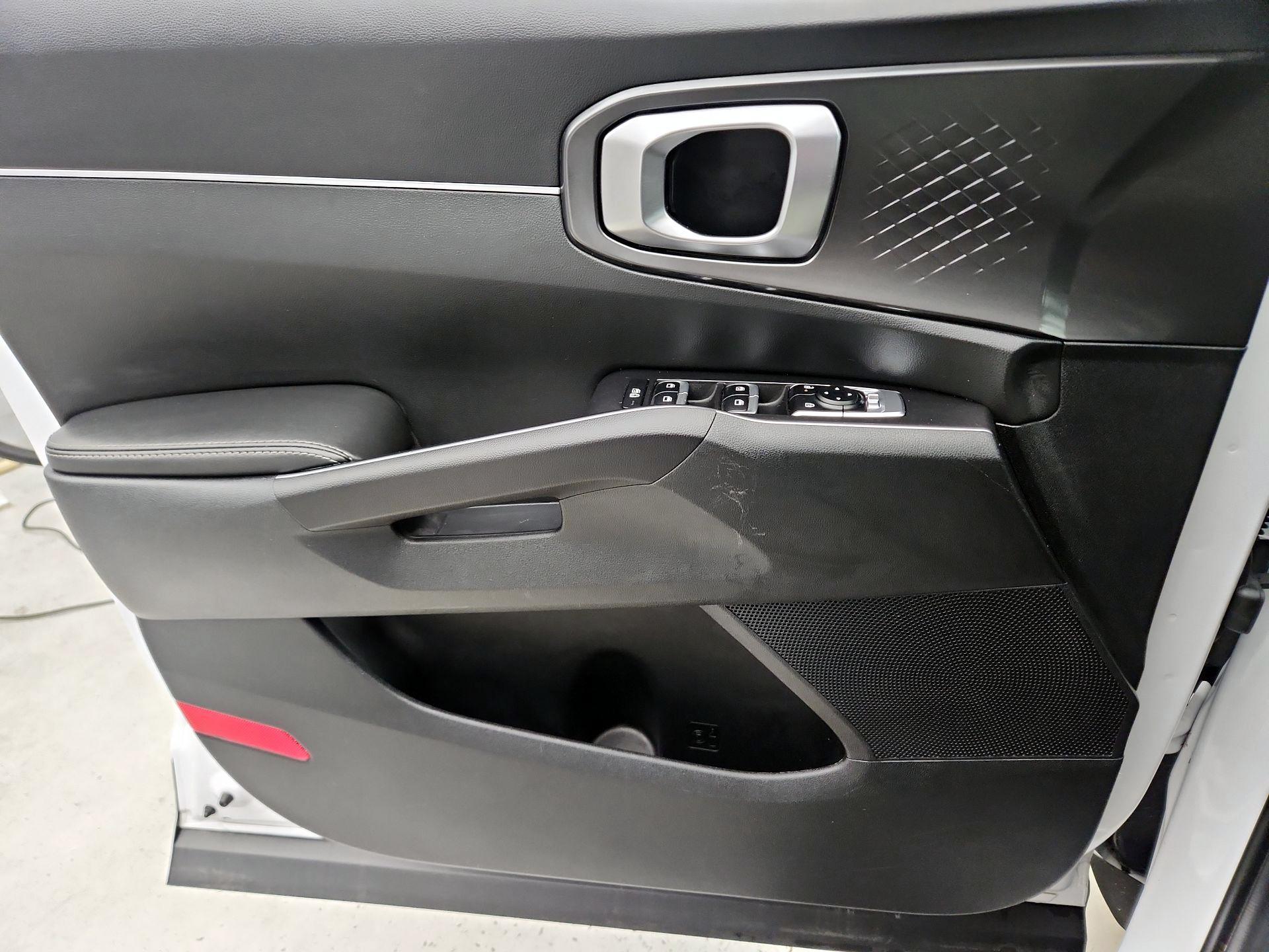 Thumbnail: 2025 Kia Sorento - 12