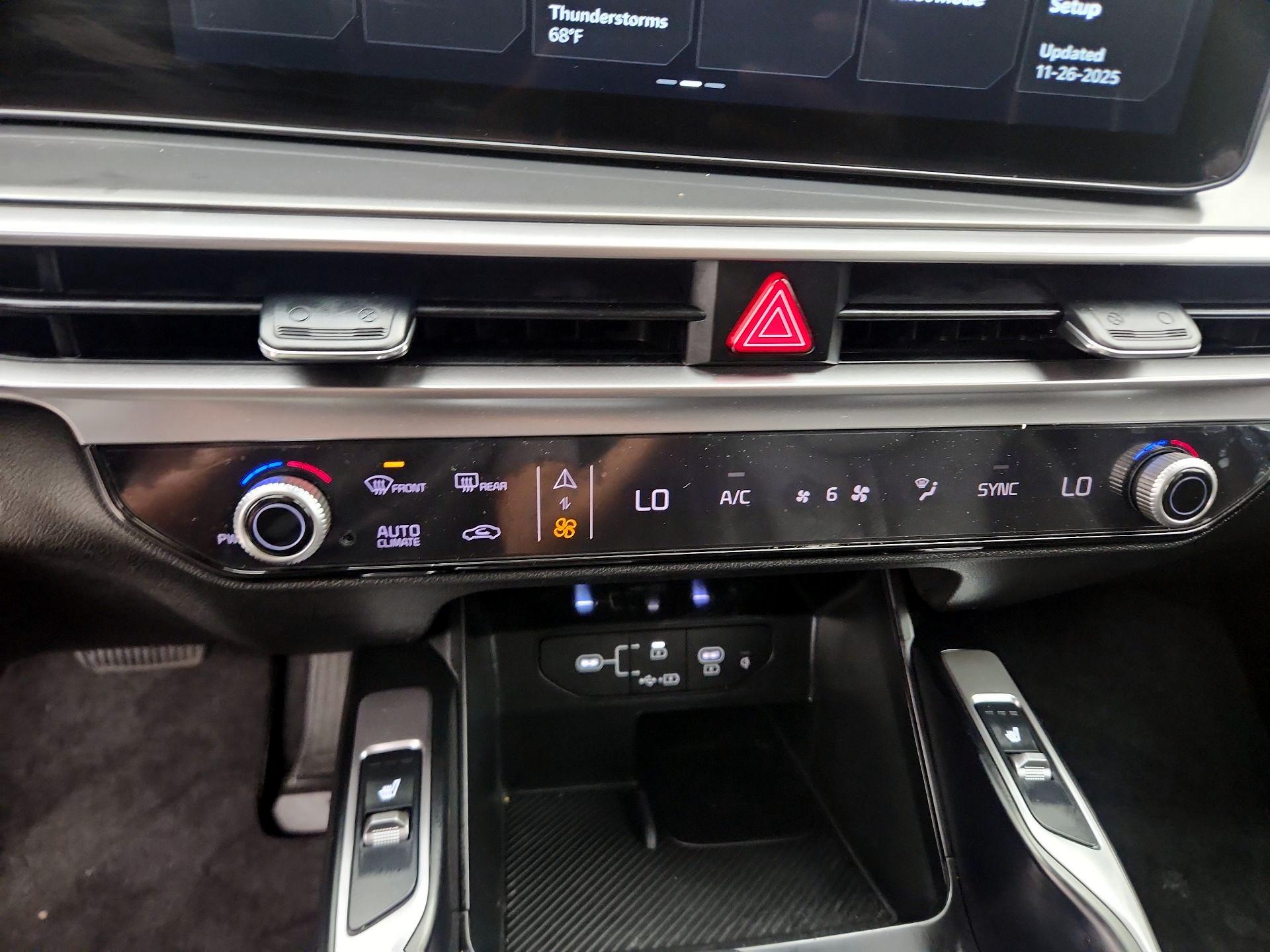 Thumbnail: 2025 Kia Sorento - 17