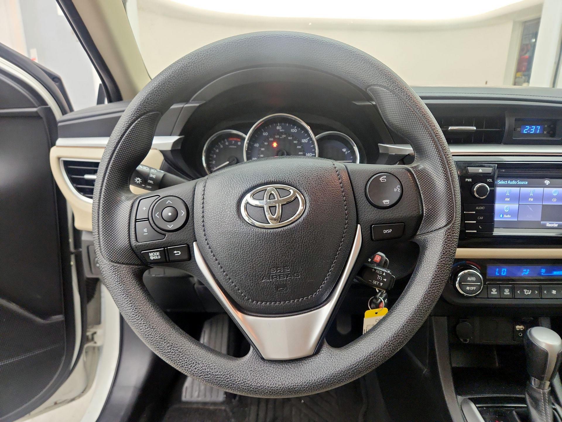 Thumbnail: 2015 Toyota Corolla - 10