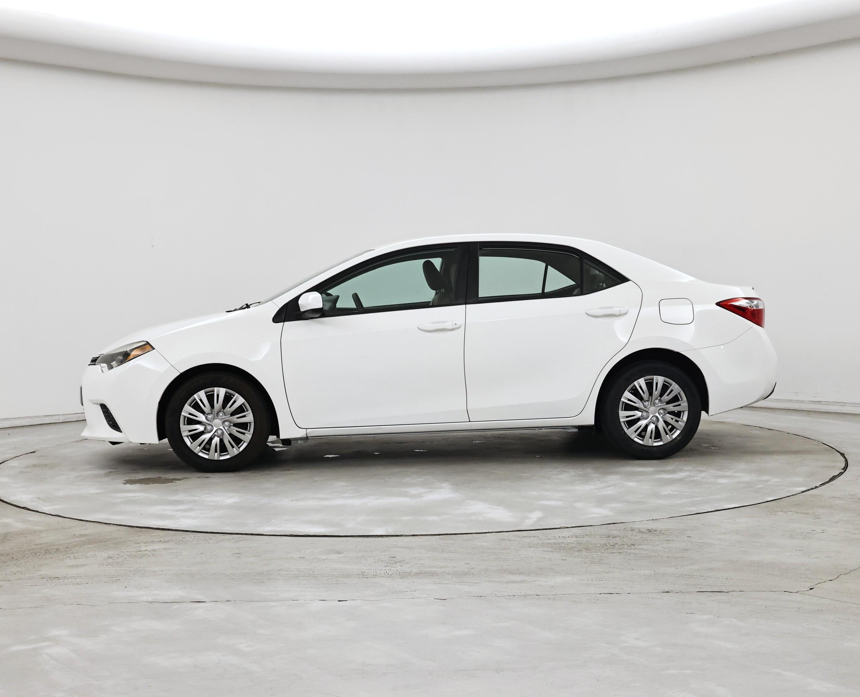Thumbnail: 2015 Toyota Corolla - 3
