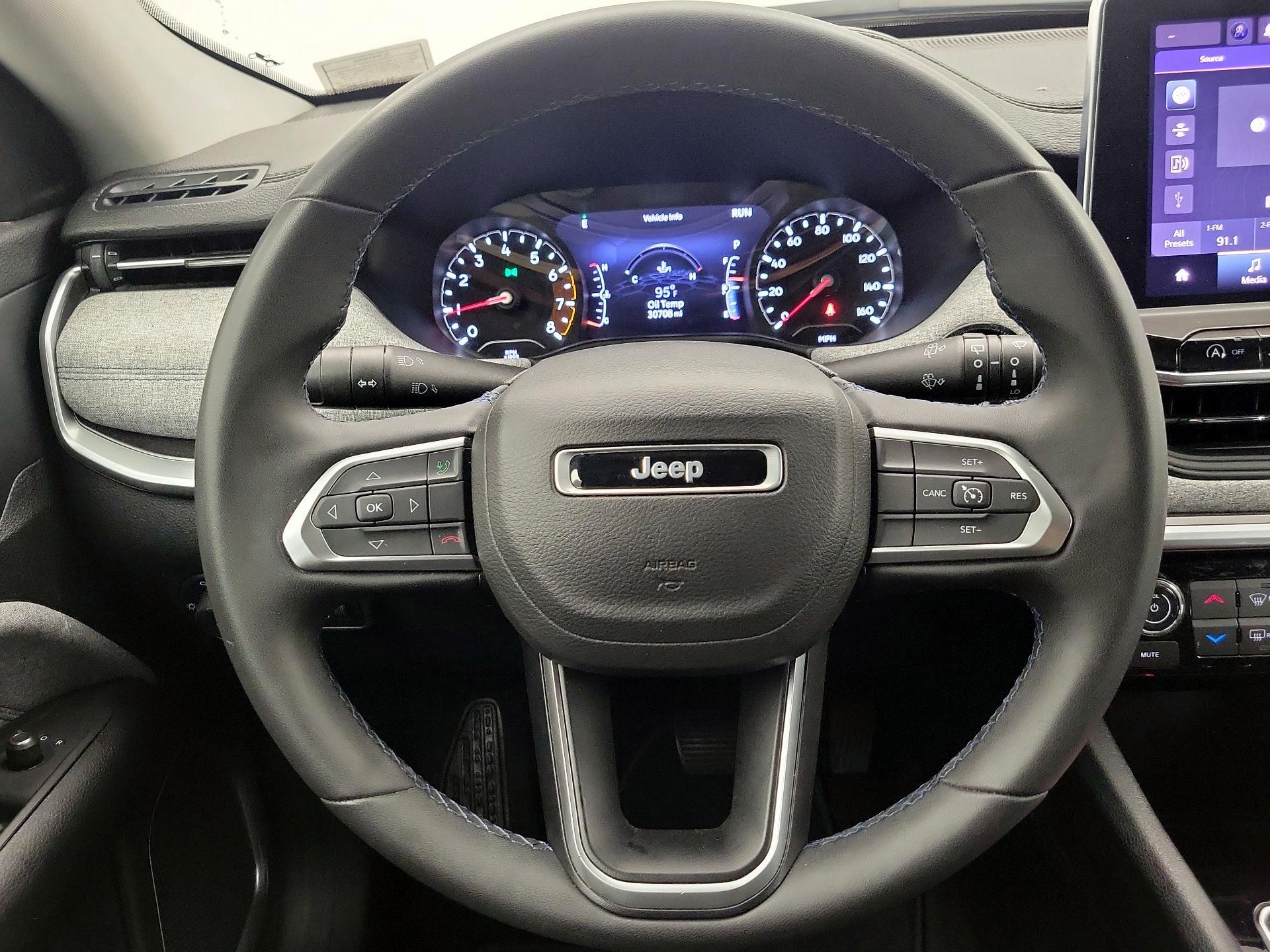 Thumbnail: 2022 Jeep Compass - 10