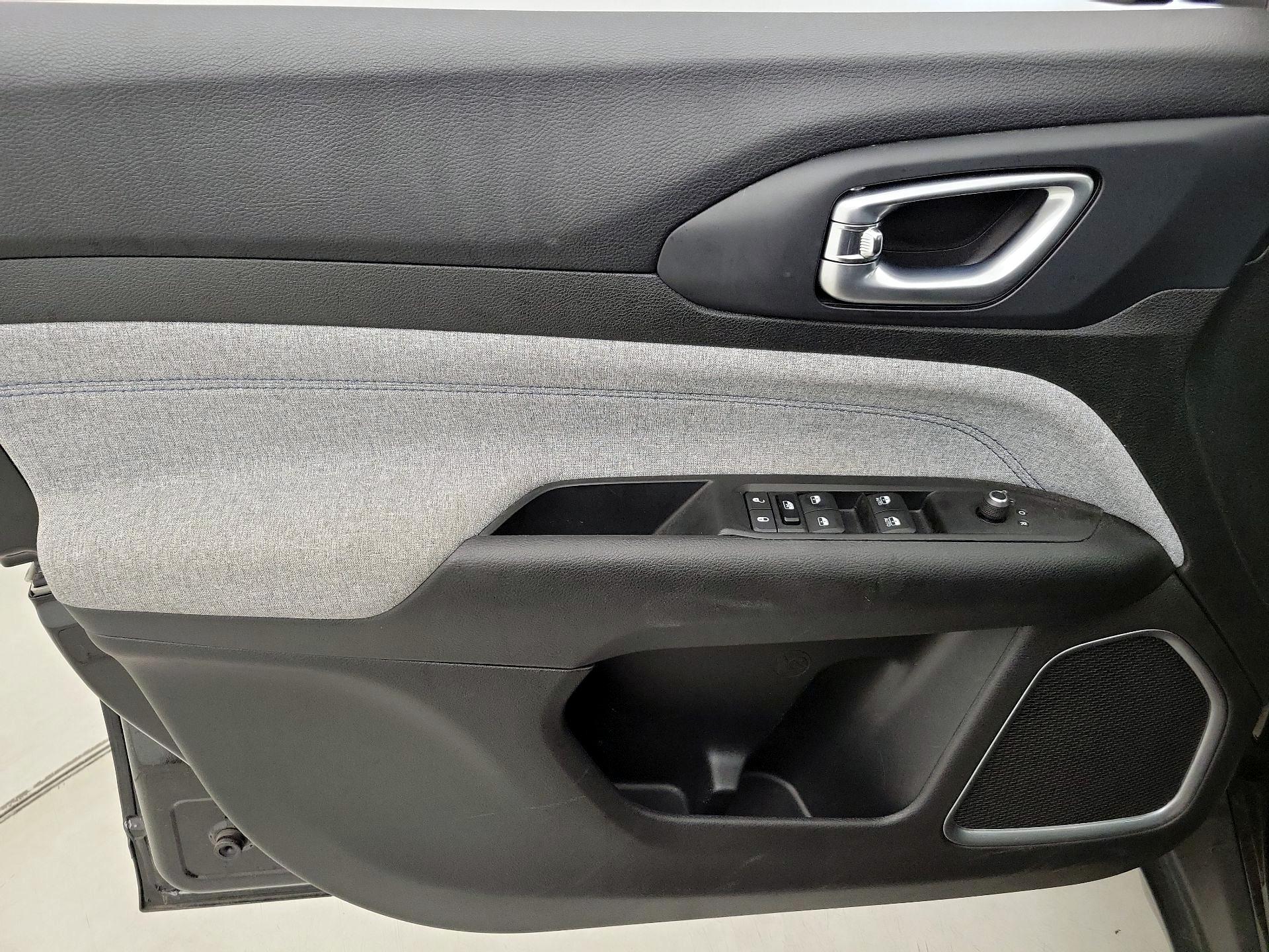 Thumbnail: 2022 Jeep Compass - 12