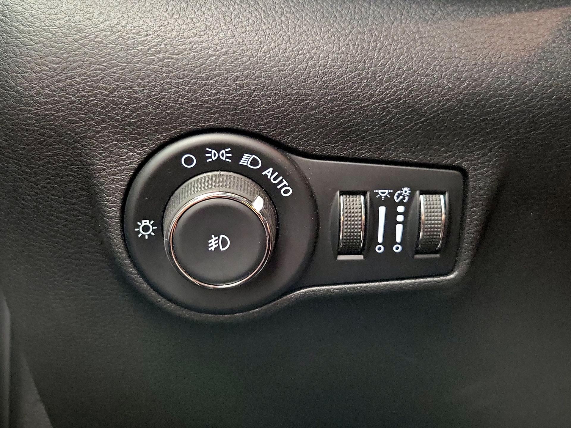 Thumbnail: 2022 Jeep Compass - 13