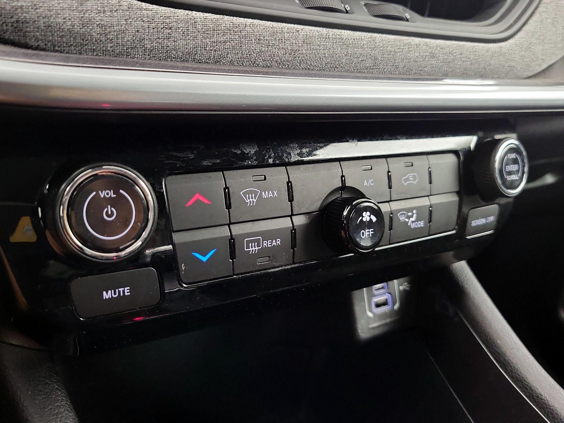 Thumbnail: 2022 Jeep Compass - 16