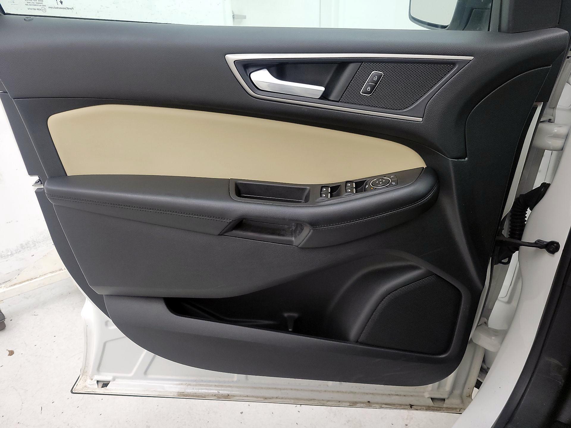 Thumbnail: 2022 Ford Edge - 12