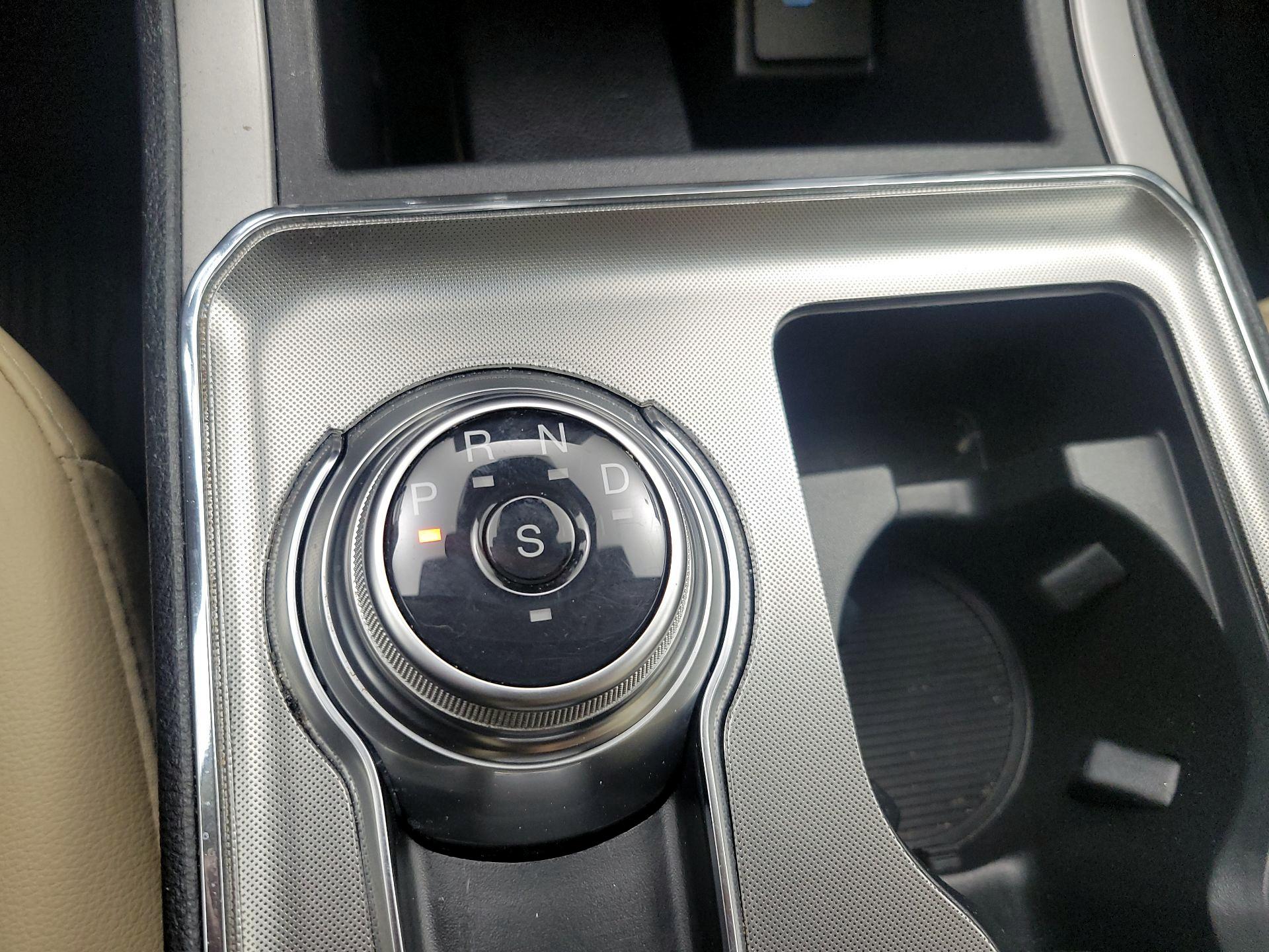 Thumbnail: 2022 Ford Edge - 17