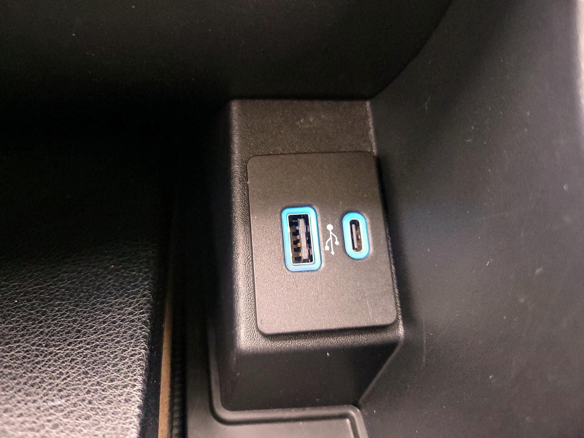 Thumbnail: 2022 Ford Edge - 18