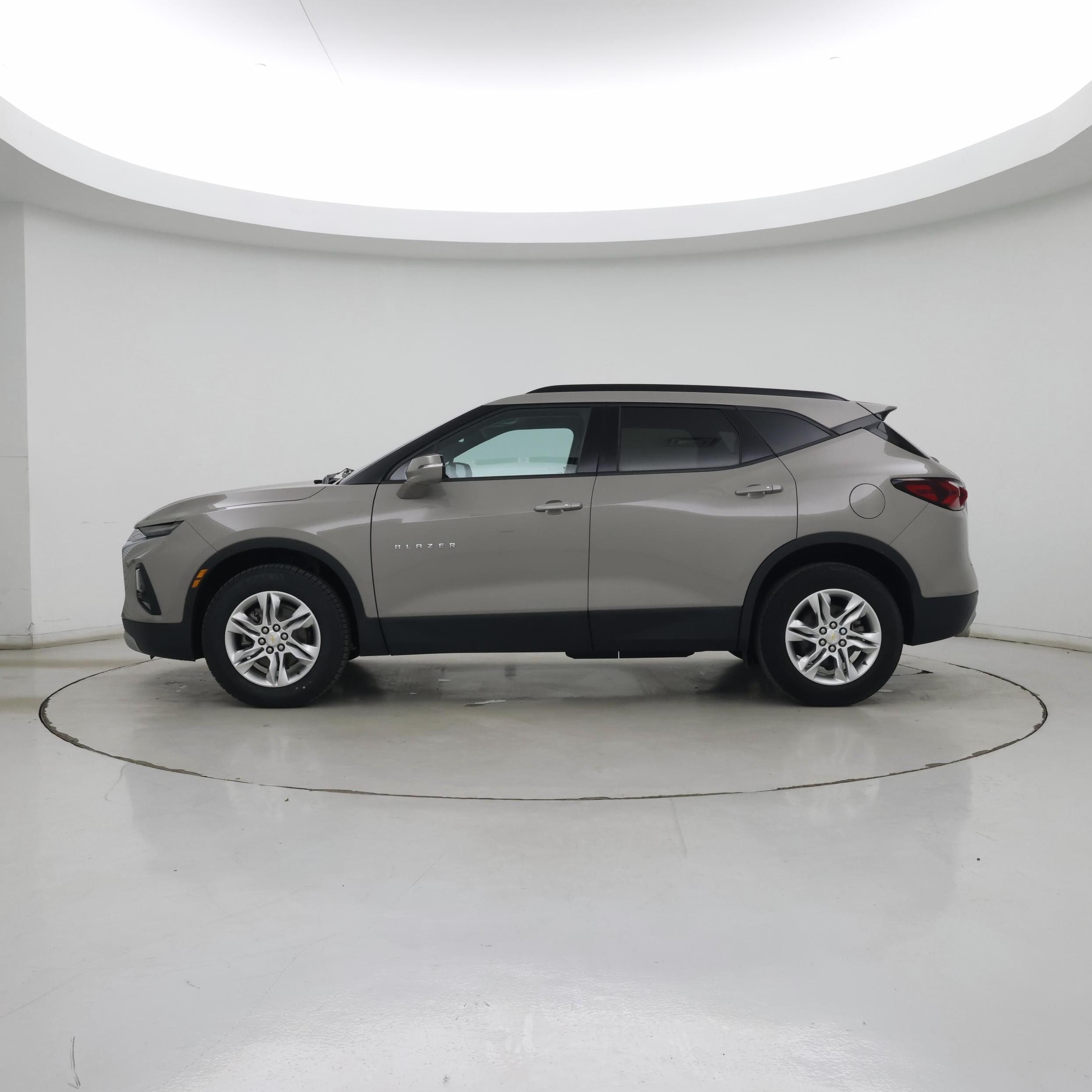 Thumbnail: 2021 Chevrolet Blazer - 3