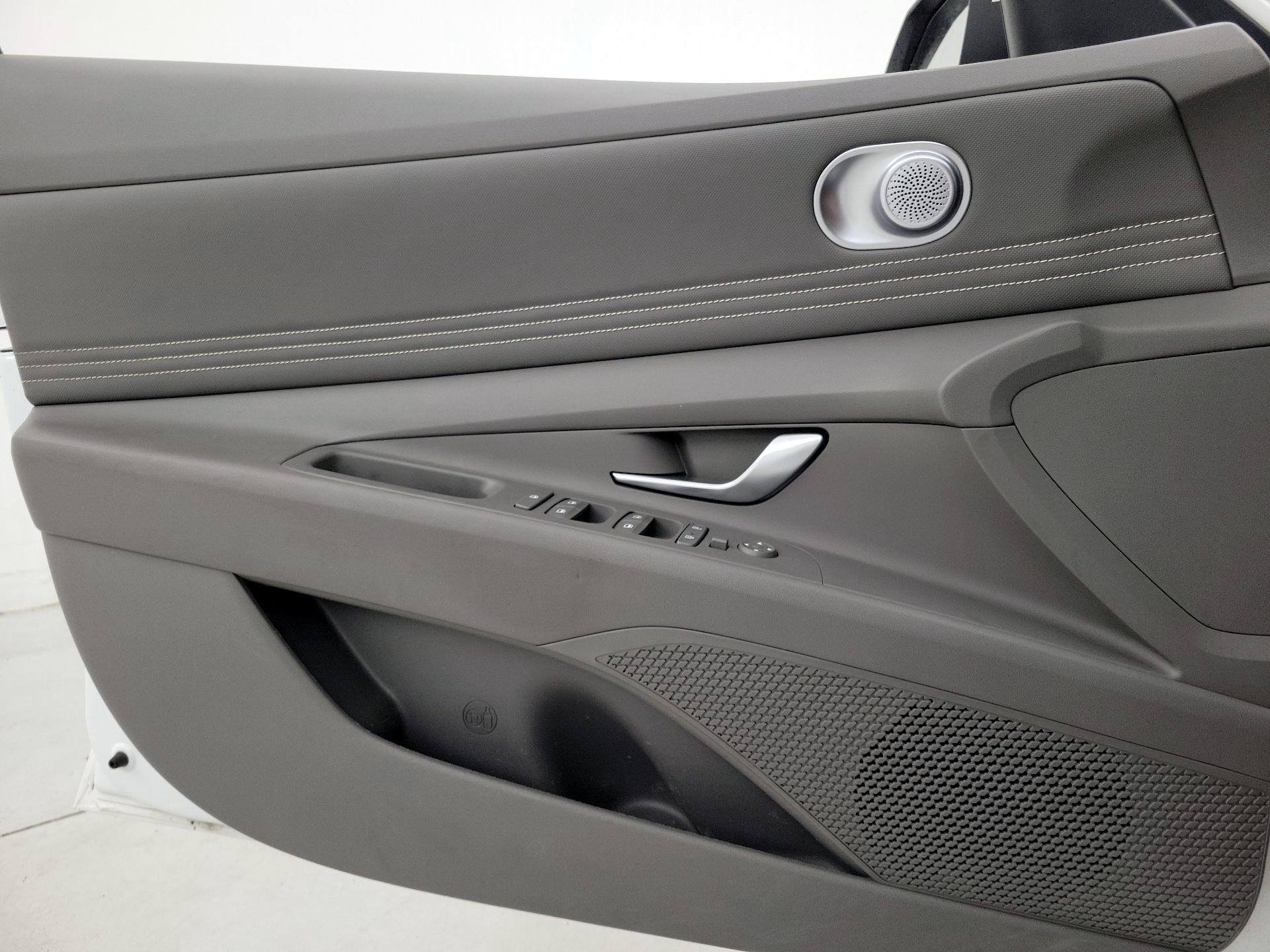 Thumbnail: 2023 Hyundai Elantra - 12